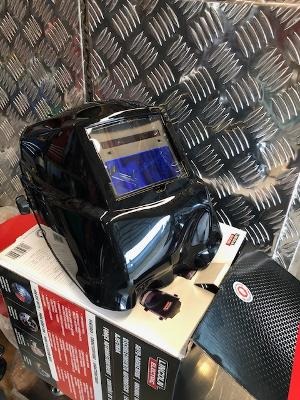 Lincoln Electric K3419-1 Glossy VAR 7-13 W/Grind ADF Helmet, Capacity, Volume, Polycarbonate, 11.12 x 10.25 x 11.87, Black ( customer photo 1
