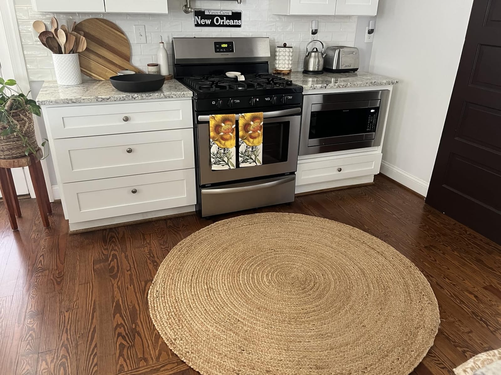 SAFAVIEH Area Rug 6x9 - Cape Cod Collection - Natural Brown, Handmade Braided Flat Weave Jute (CAP252A) customer photo 1