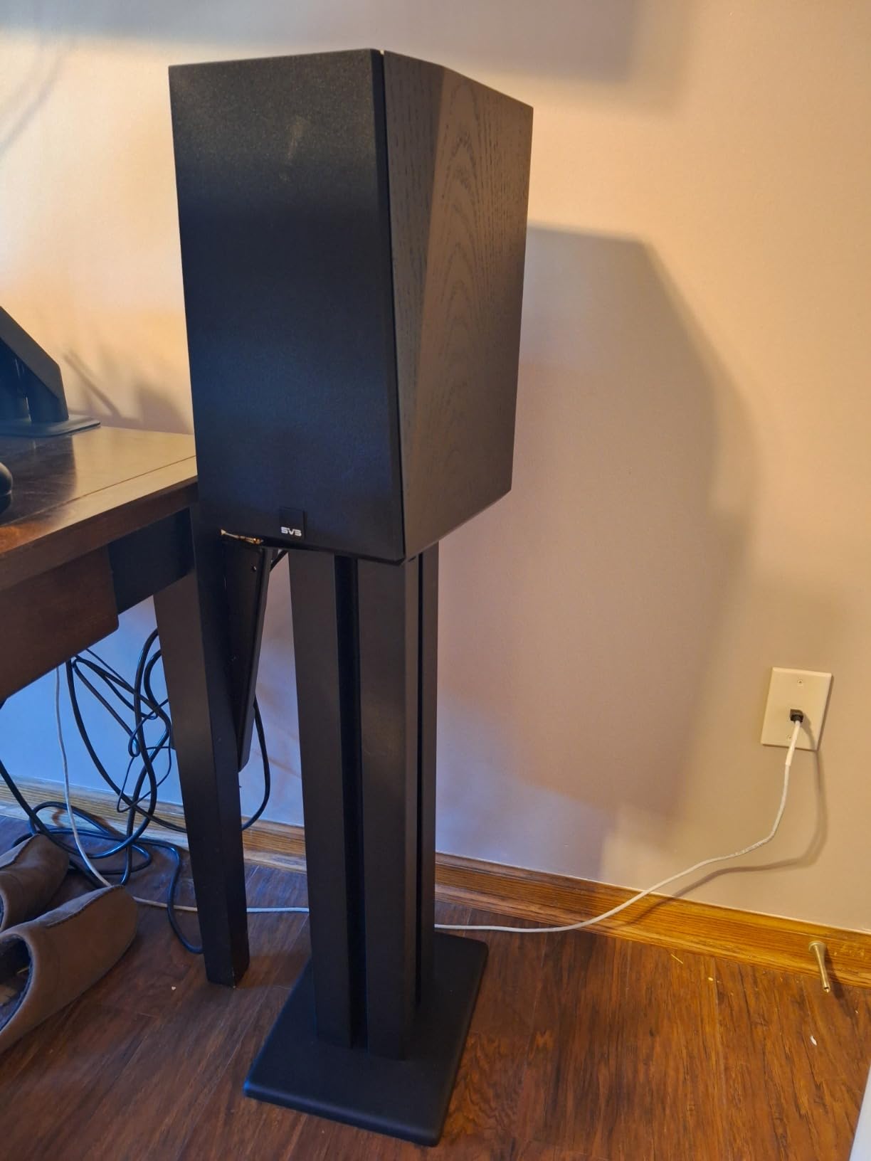 Monolith Speaker Stands - Sturdy Construction, Rectangular Columns, Rectangular Columns, 32 Inch, Black customer photo 2