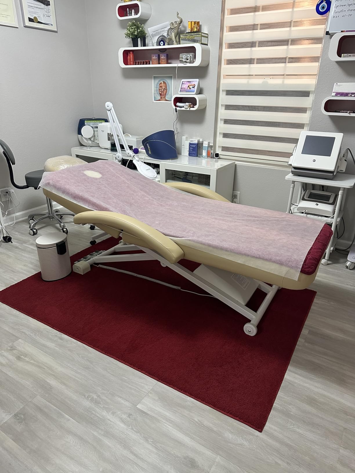 Professional Electric Massage & Spa Table, Lift Back, Beige customer photo 1