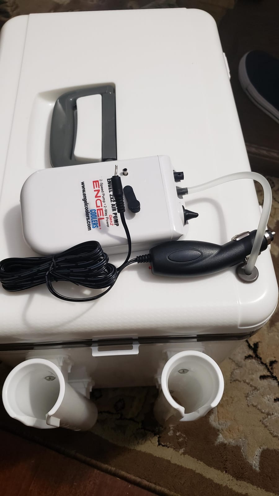 Engel 30qt Live Bait Cooler Box with 2nd Gen 2-Speed Portable Aerator Pump and 4 x Fishing Rod Holder Attachments. Fishing Bait Station and Minnow Bucket in LBC30-RH in White customer photo 1