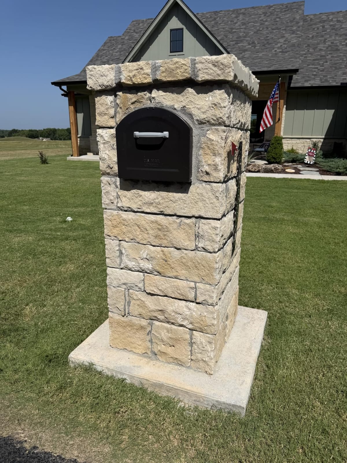 Architectural Mailboxes 950020P-10 Centennial Post Mount Mailbox, Extra Large, Pewter customer photo 2