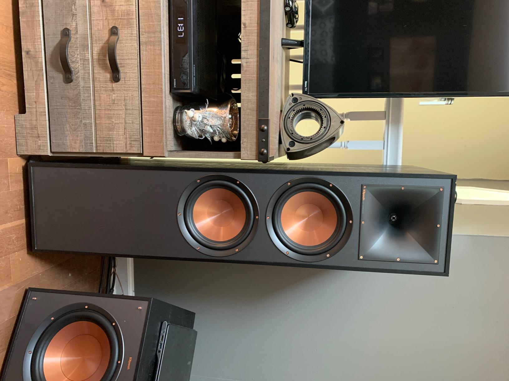 Klipsch Reference R-820F Floorstanding Speaker for Home Theater Systems with 8” Dual Woofers, Tower Speakers with Bass-Reflex via Rear-Firing Tractrix Ports in Black customer photo 2