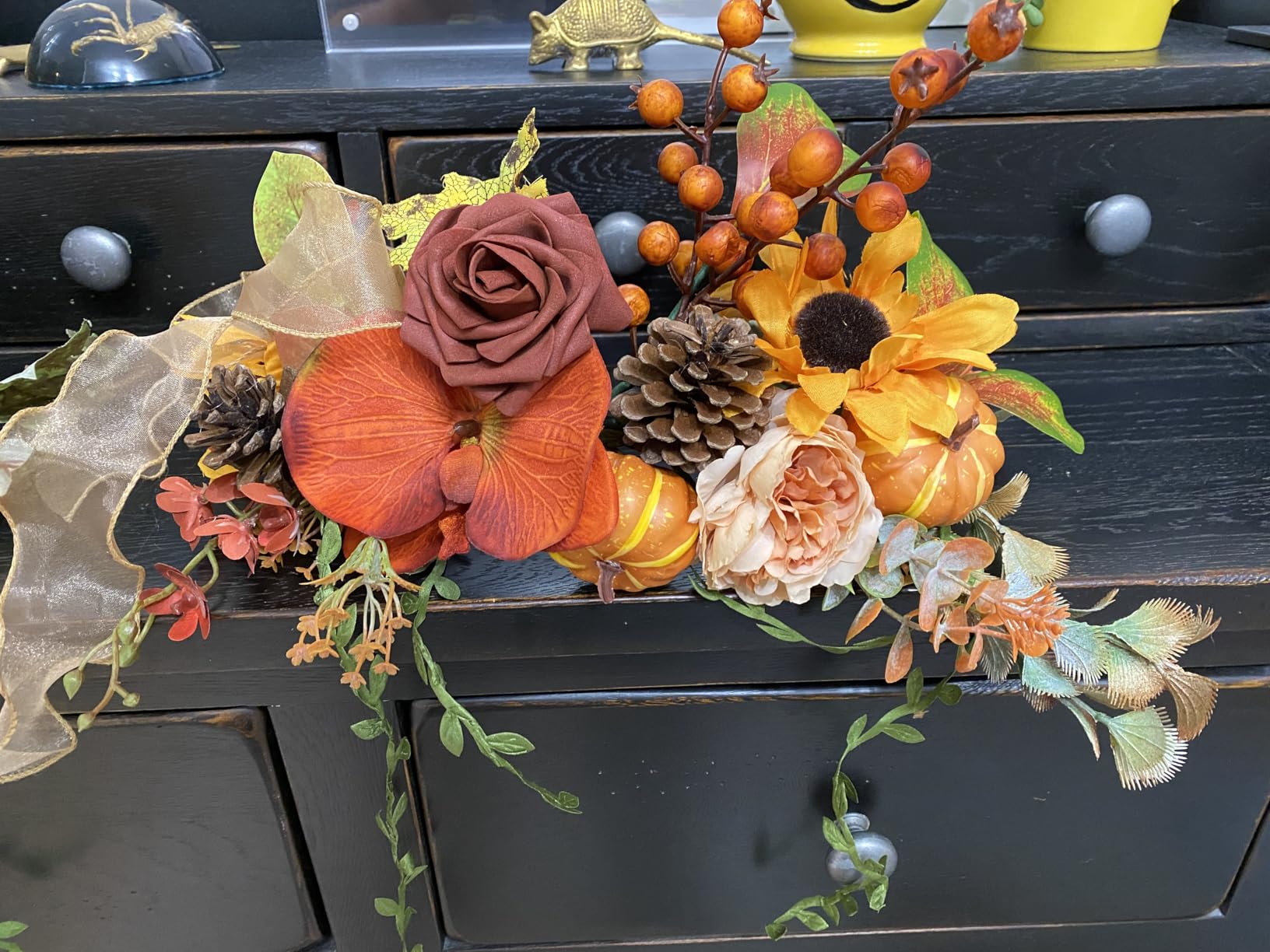 Winlyn Fake Fall Maple Leaf Garland Hanging Vine- 6 Feet - Artificial Berries Sunflower Pumpkin Autumn Decoration for Wedding Party Thanksgiving Dinner Fireplace Door Frame Doorway Backdrop Decor customer photo 2
