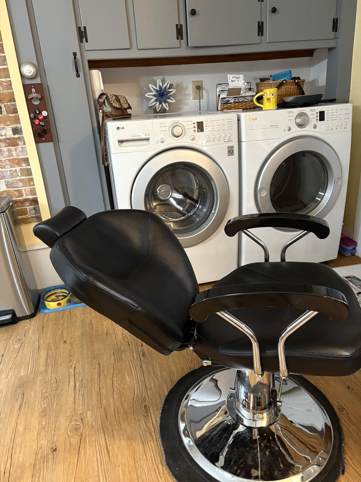Artist hand Professional Barber Chair, Hydraulic Reclining Salon Chair customer photo 2