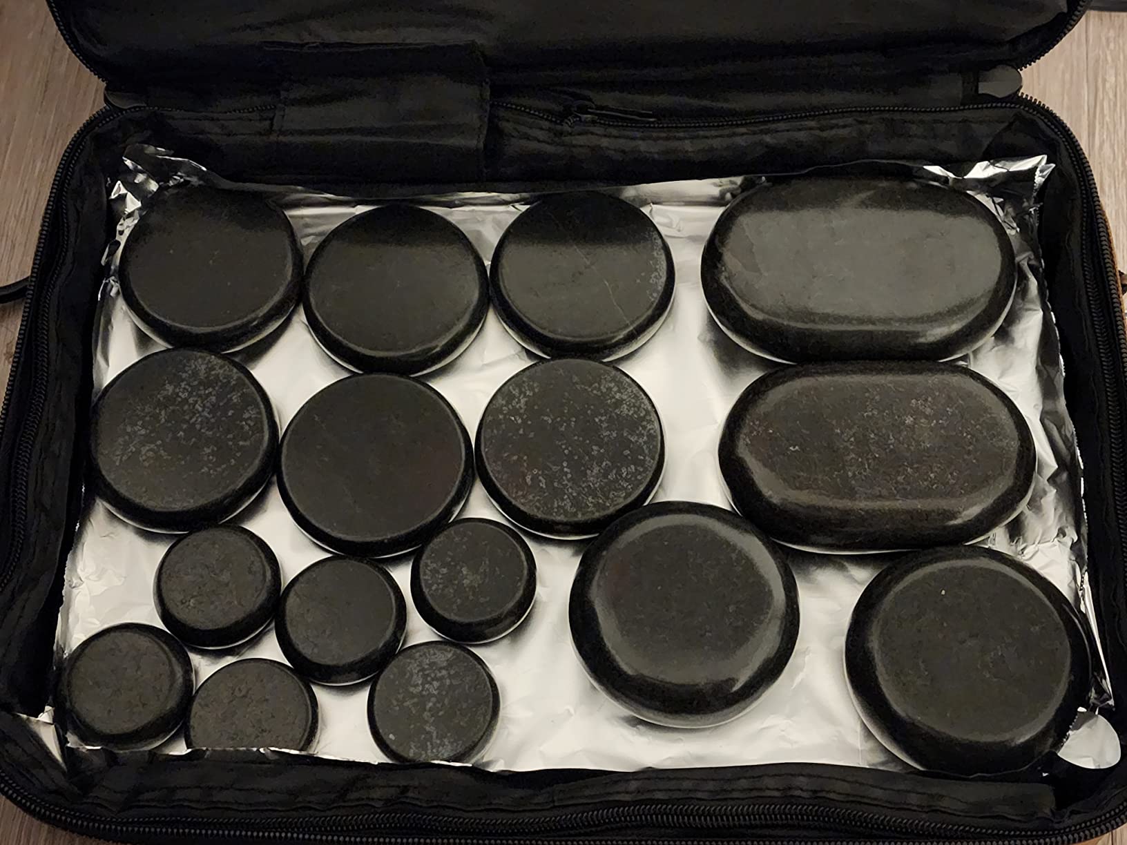 SereneLife Portable Massage Stone Warmer Set - Electric Spa Hot Stones Massager and Heater Kit with 6 Large and 6 Small Round Shaped Basalt Massaging Rocks, Digital Controller Heating Bag customer photo 1