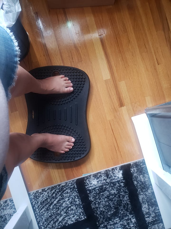 FEZIBO Standing Desk Mat Balance Board, Obsidian Black customer photo 2