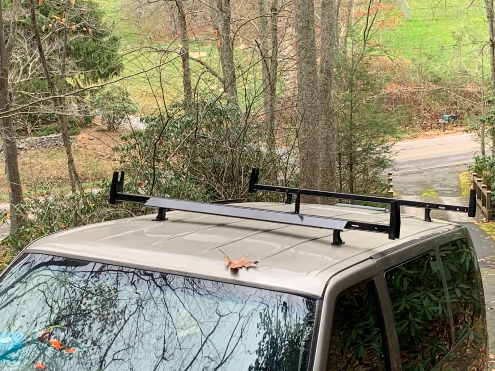 TAC Universal 2 Bars Roof Ladder Rack 600 LBS Capacity Utility Adjustable Cross Bar with Stopper for Van Without Rain Gutter Fit for Kayak Canoe Ladder Lumber Pipes Cargo Carrier Accessories customer photo 2