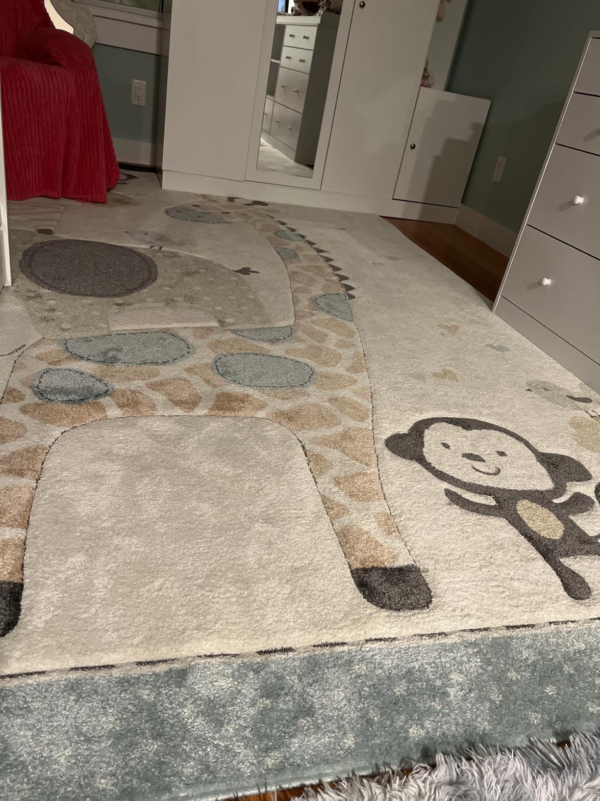 SAFAVIEH Carousel Kids Collection Accent Rug - 4' x 6', Ivory, Animal Design, Non-Shedding & Easy Care, Ideal for High Traffic Areas for Boys & Girls in Playroom, Nursery, Bedroom (CRK120A) customer photo 1