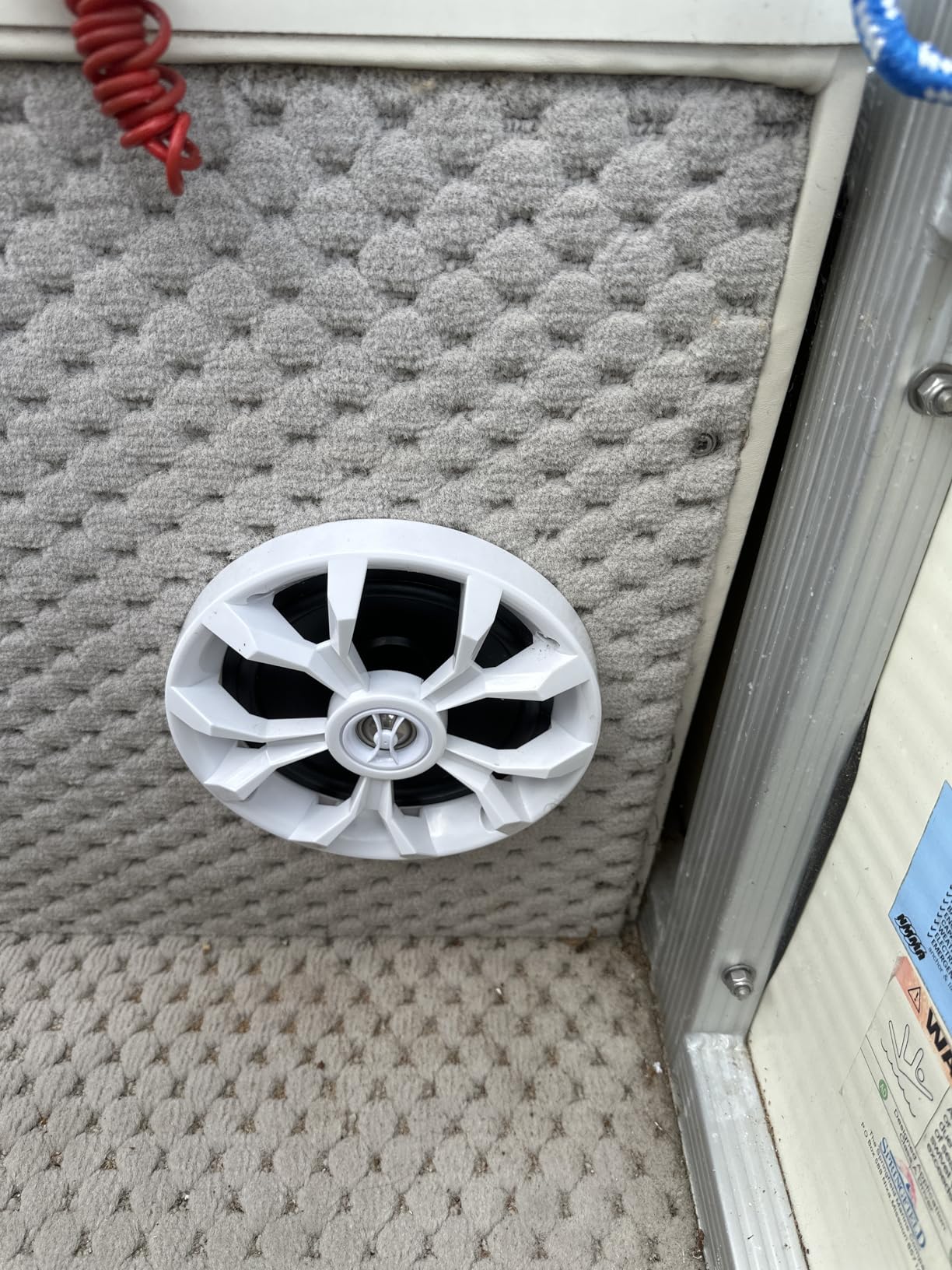 BELVA BBMS8W 500W Peak (250W RMS) 8