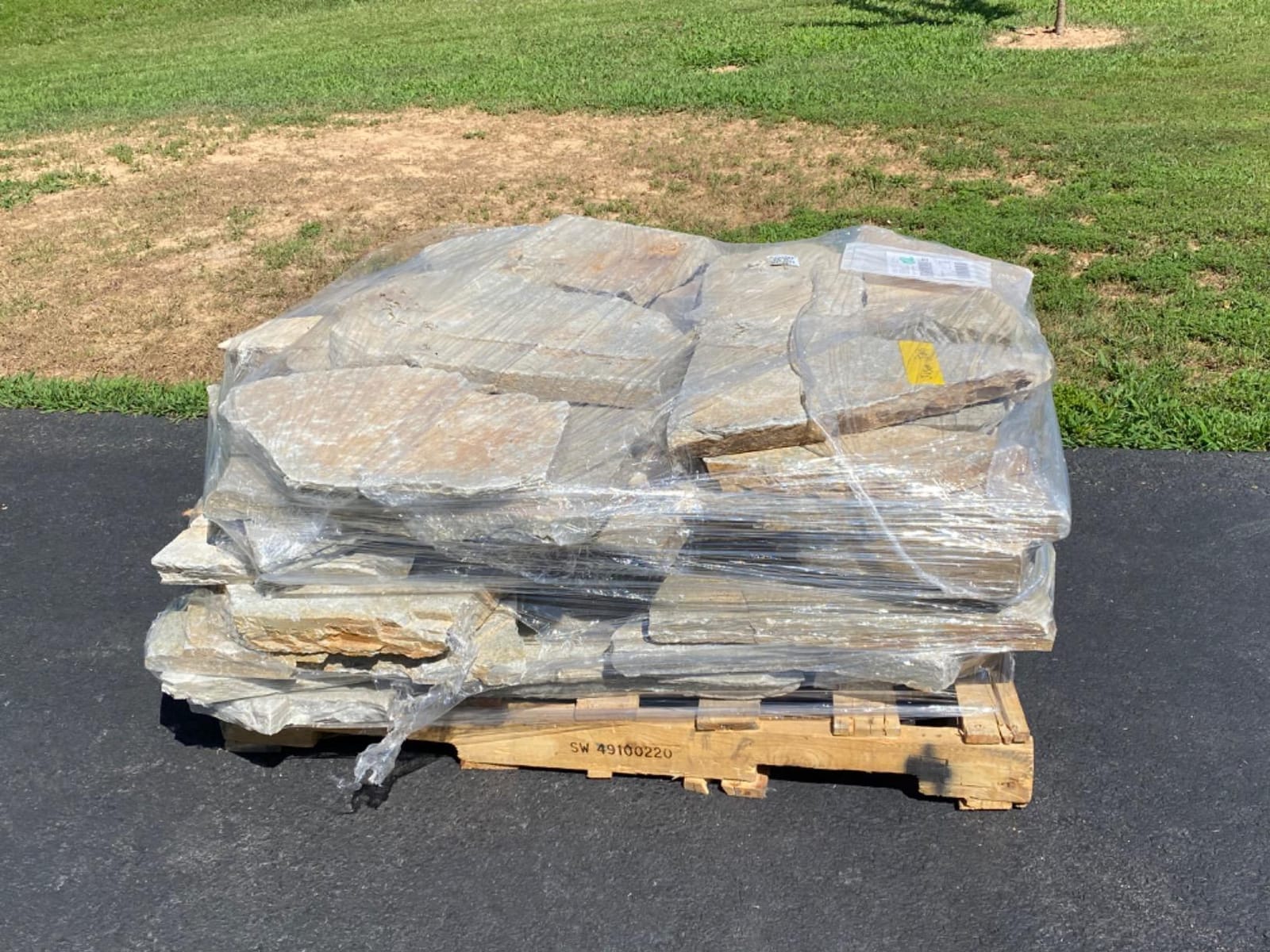Landscape Patio Flagstone | 1000 Pounds | Natural Rock Pathway Stepping Stone Slabs for Gardens, Terrariums, Landscape Design, Driveway Pavers and Walkway Steppers (Silver Quartzite) customer photo 1
