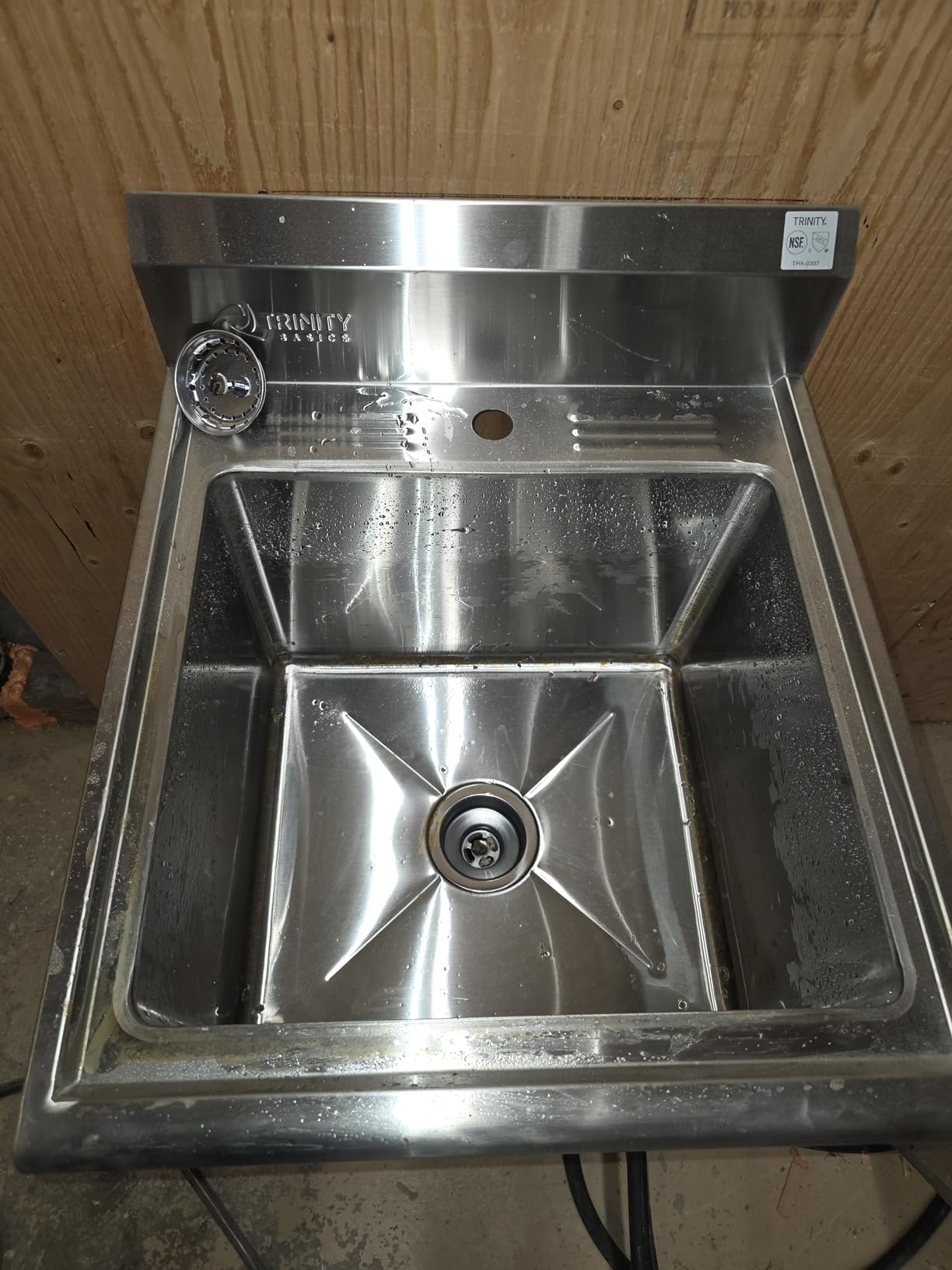 TRINITY BASICS 21.5in Freestanding Stainless Steel Utility Sink, NSF Sink For Laundry Room, Garage, Shop, Kitchen Prep, Food Truck, Dog Wash, with Hot/Cold Pullout Chrome Faucet, 21.5” x 24” x 49.2” customer photo 2