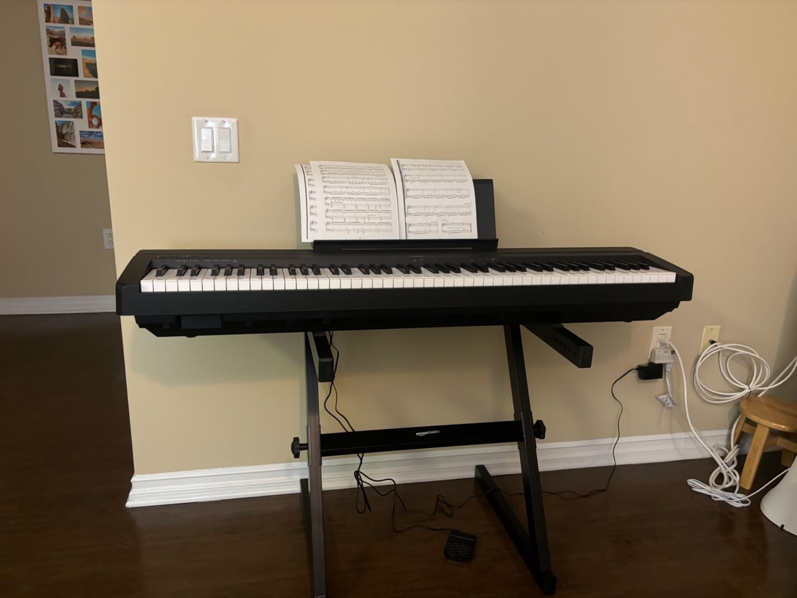 Amazon Basics Sturdy Keyboard and Piano Stand, Heavy-Duty Adjustable Height, X-Shape Design, Durable, Black, 27.5 to 38.2 inches customer photo 2
