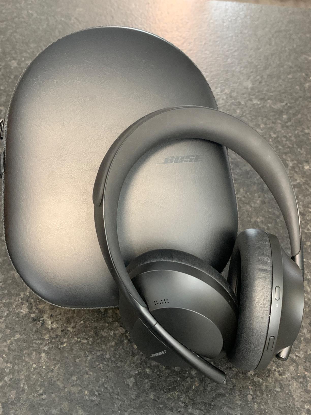 Bose Headphones 700, Noise Cancelling Bluetooth Over-Ear Wireless Headphones with Built-in Microphone for Clear Calls and Alexa Voice Control, Black customer photo 1