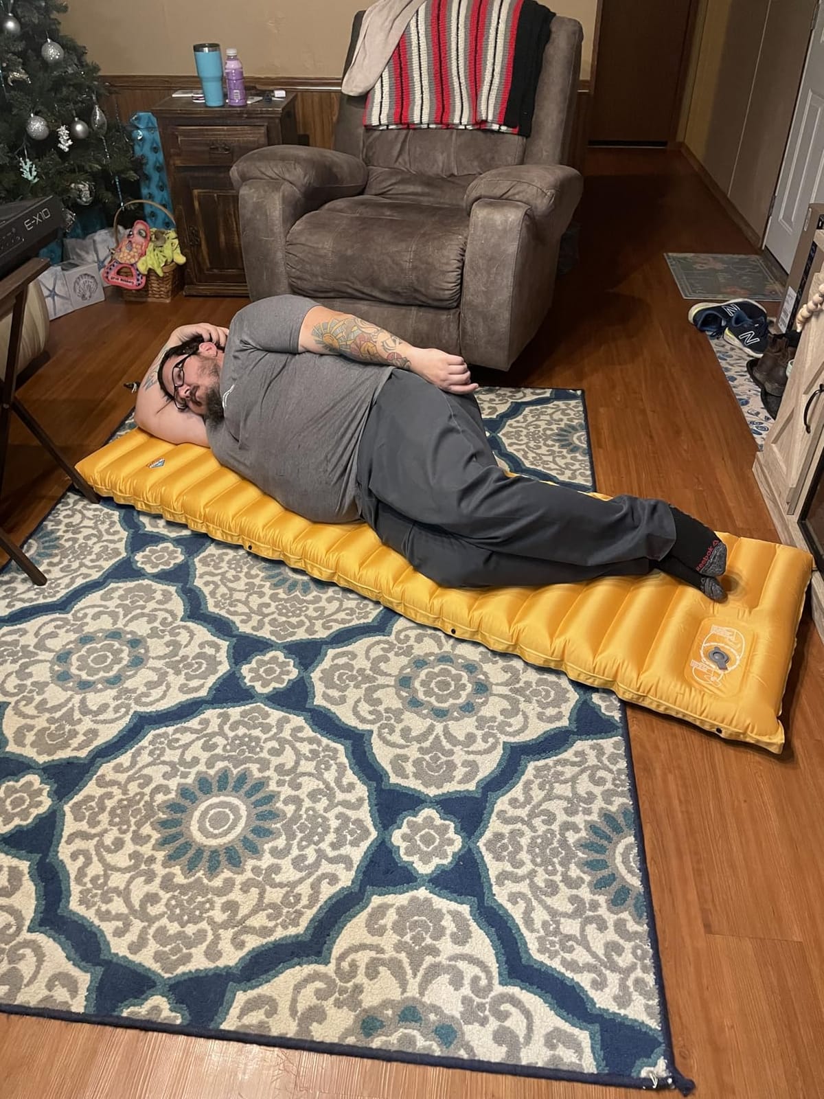 ZOOOBELIVES Inflatable Camping Sleeping Pad, 4-Inch Thick Full Air Support, No Bottoming Out for Side Sleepers, Camping & Backpacking Mattress with Built-in Foot Pump, Durable & Compact – Airlive2000 customer photo 2