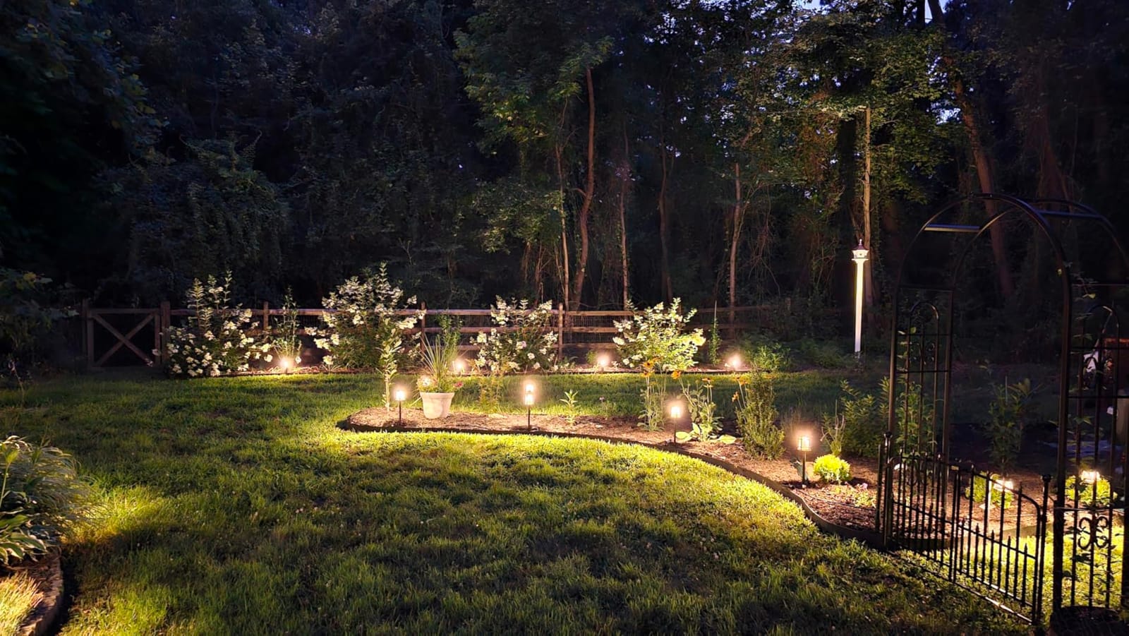 hykolity Low Voltage ORB LED Landscape Path Light with Crackled Glass Shade customer photo 1