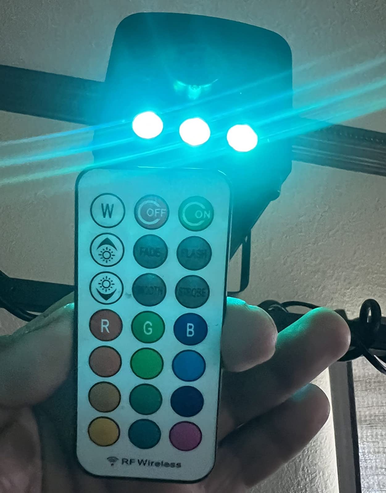 AGPTEK Fog Machine, 12 Colors, 600W Smoke Machine, Low Fluid Auto Shutoff | Upgrade Auto Mode, Wireless Remote, 12 LED Lights Effect, Dry Run Protect,Wedding Halloween Party DJ Stage,Indoor Outdoor Use customer photo 2