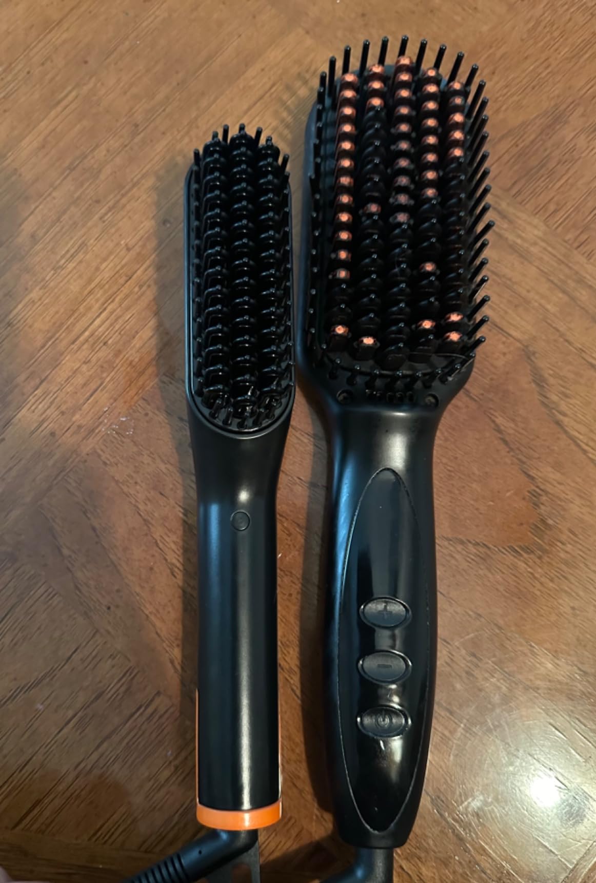 TAME The Wild Beard Brush and Beard Straightener for Men - Ionic Heated Comb with 3 Adjustable Temps - Wooden Beard Comb for Grooming - Anti-Scald Safety - for All Hair Types customer photo 2