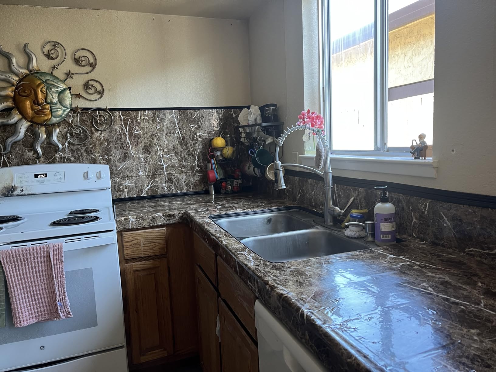 Livelynine Counter Top Covers Peel and Stick Brown Marble Contact Paper for Countertops Waterproof Kitchen Wallpaper Self Adhesive Laminate Countertop Sheets Desk Cover Marble Vinyl Wrap 15.8x78.8 customer photo 2