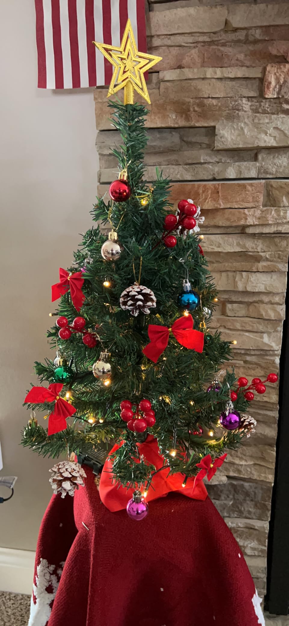 Juegoal 24 Inch Mini Christmas Tree Set, Table Top Artificial Christmas Trees with 50 LED Lights, Ornaments and Red Berries, Best DIY Christmas Decorations customer photo 2