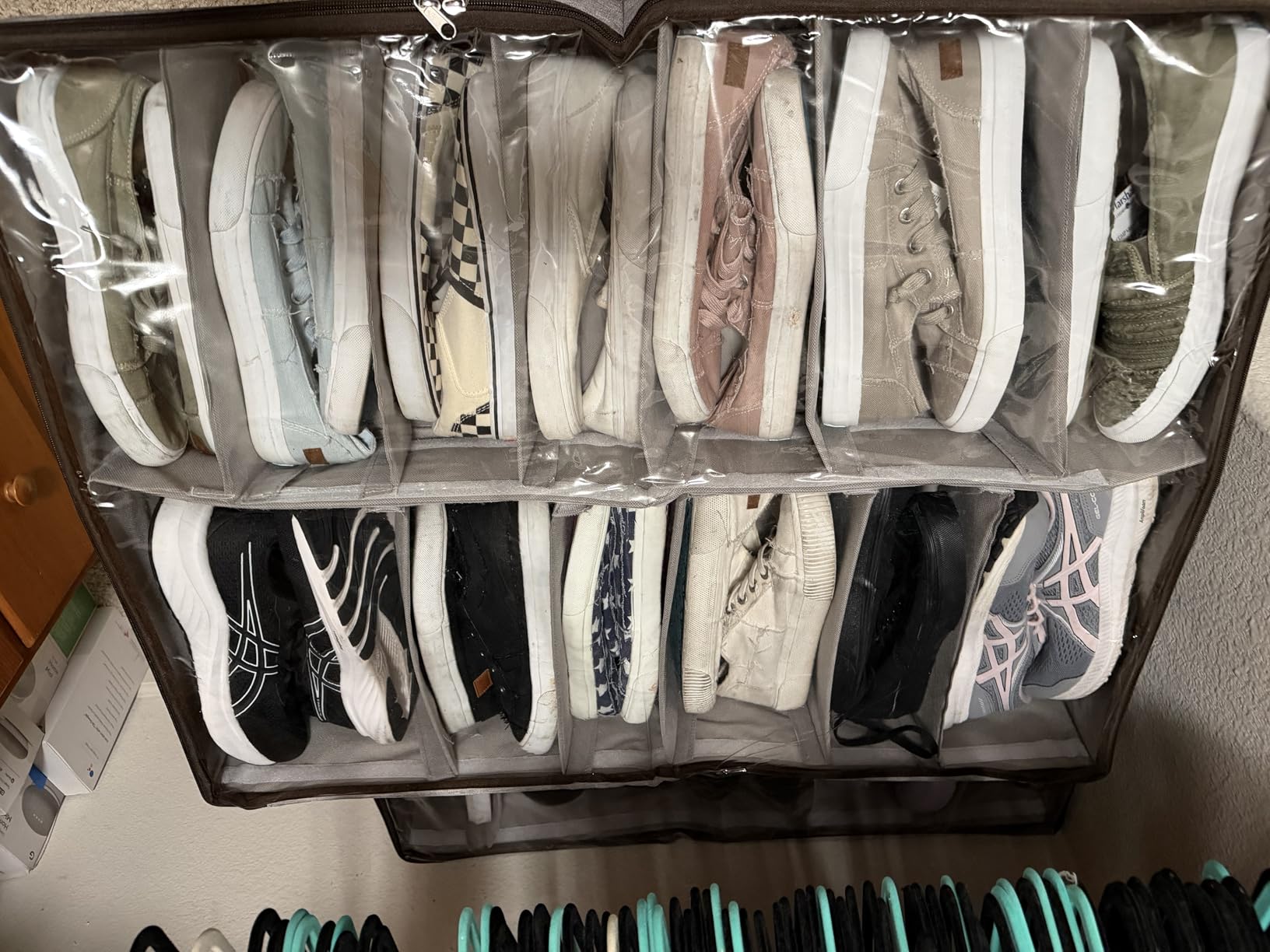 HOONEX Under Bed Shoe Storage Organizer with Adjustable Dividers, Shoe Holder with Leather Handles, 1 Pack, Store 12 Pairs, Grey customer photo 2