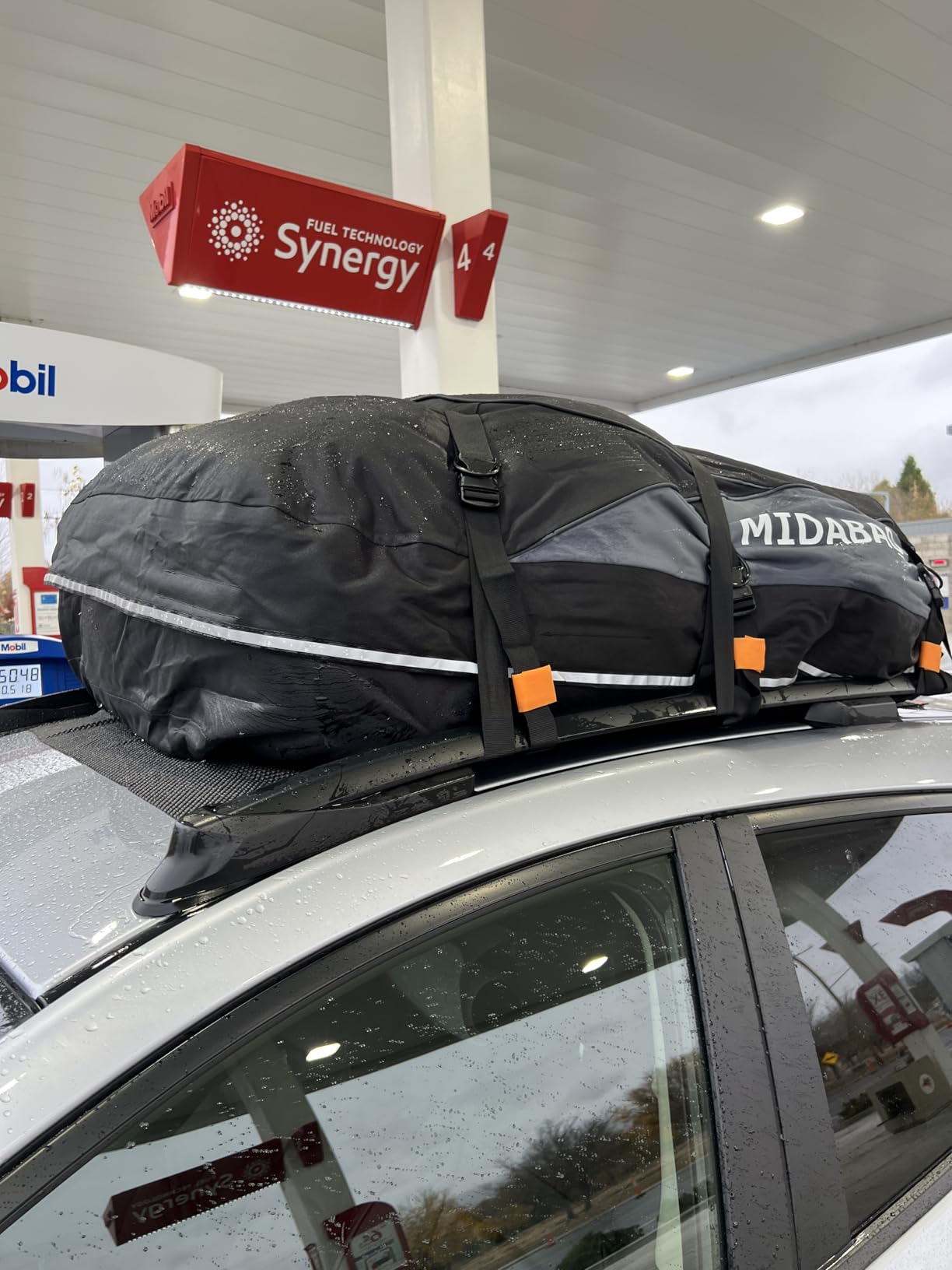 MIDABAO 20 Cubic Waterproof Duty Car Roof Top Carrier-Car Cargo Roof Top Bag, Waterproof & Coated Zippers includes Anti Slip Mat with or without Racks (20 Cubic Feet) customer photo 1