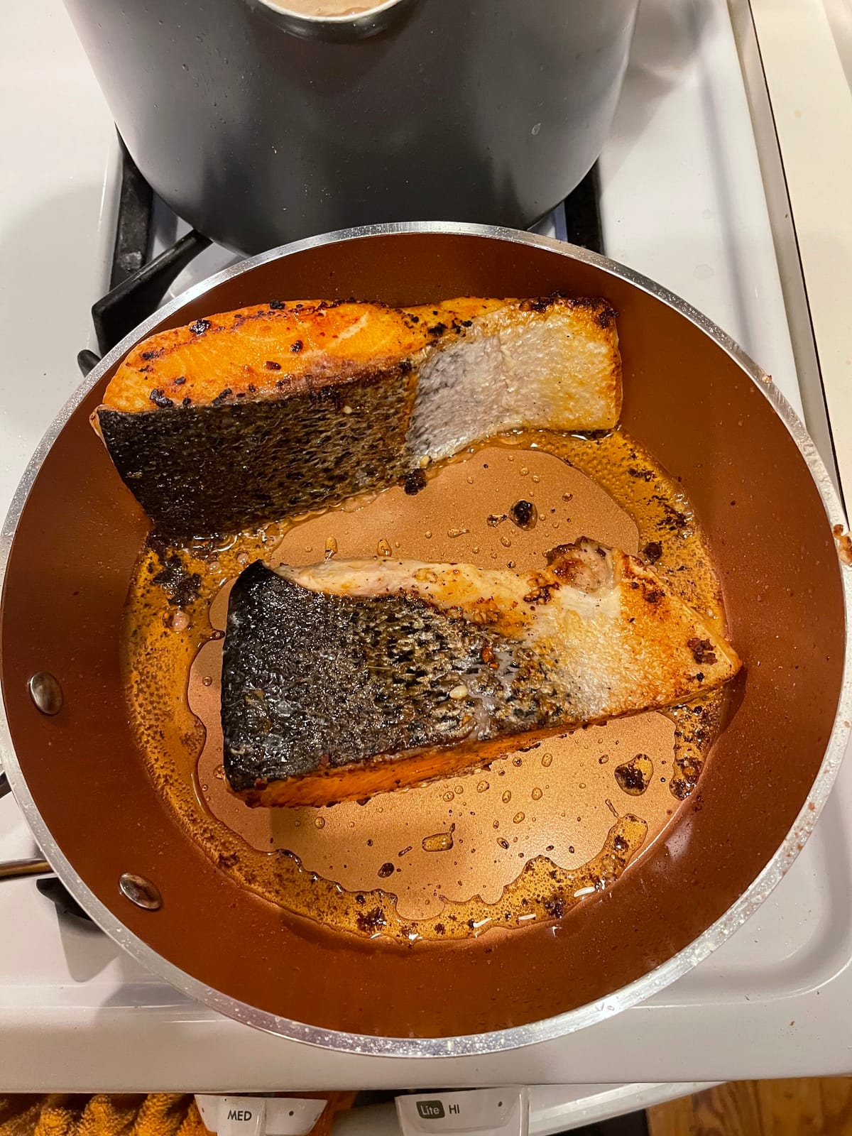Gotham Steel 10 Inch Hammered Non Stick Frying Pans, Nonstick Frying Pan with Lid, Nonstick Pan, Ceramic Frying Pans Nonstick Skillet, Ceramic Pan, Non Stick Pan, Copper Pan, Dishwasher / Oven Safe customer photo 2