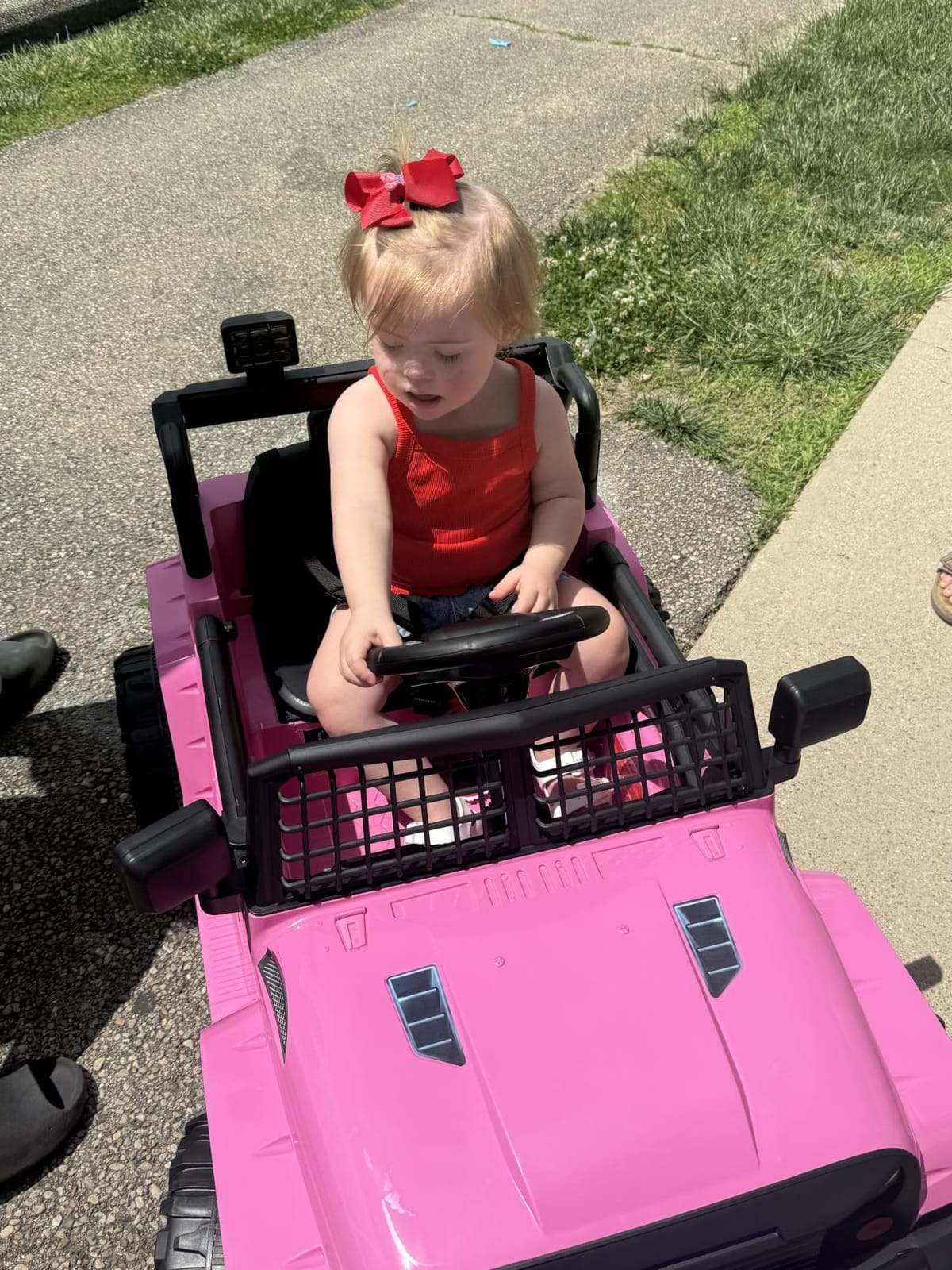 Best Choice Products 12V Kids Electric Vehicle Toy Ride On Car with Parent Remote Control for Toddlers, Seat Harness, 61 lbs Weight Capacity, Locking Doors, Spring Suspension, Bluetooth - Black customer photo 2