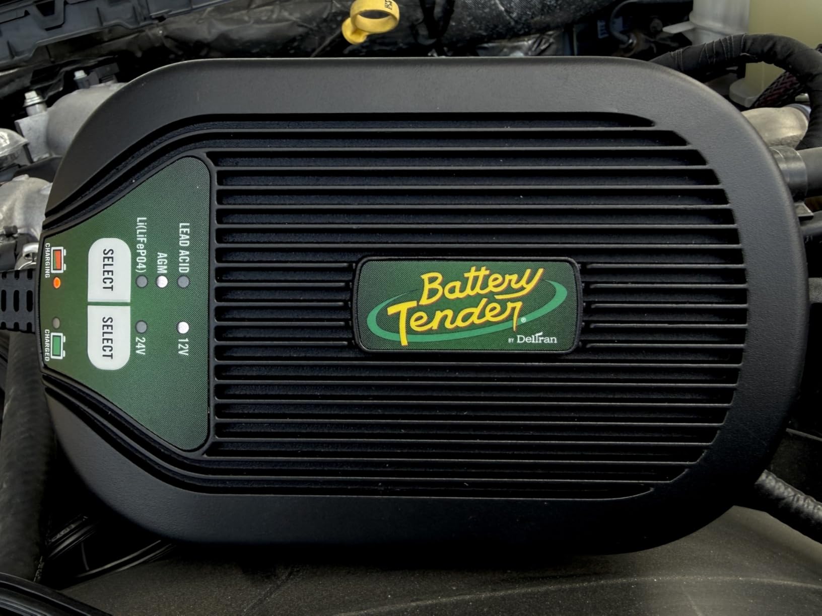 Battery Tender 5 AMP Selectable 12V / 24V Battery Charger and Maintainer - Switchable 5 AMP / 2.5 AMP Onboard Marine for Boat Watercraft - Screw Mountable Heavy Duty Weather Resistant - 022-0258-DL-WH customer photo 2