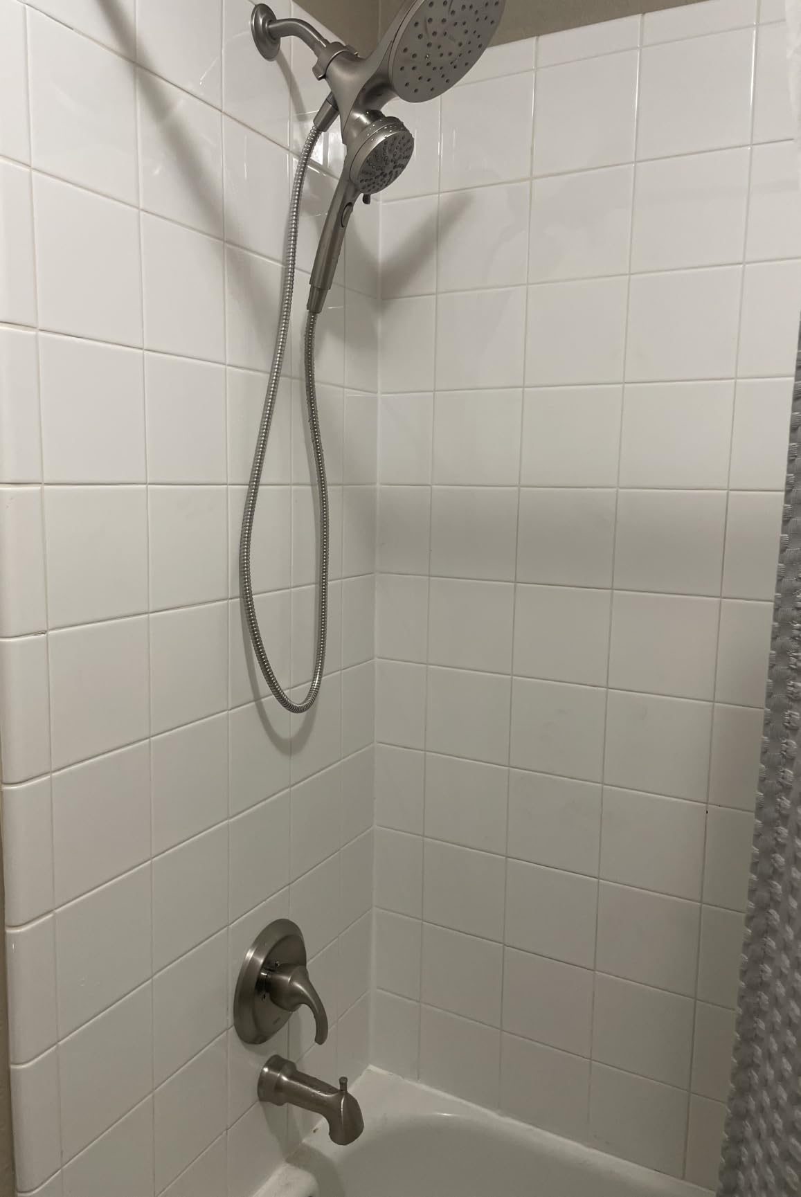 Moen 82304SRN Engage Magnetix Tub & Shower Trim Kit, Brushed Nickel | Magnetic docking, 6 spray settings, rainshower combo, metal hose, valve included, brushed nickel customer photo 2