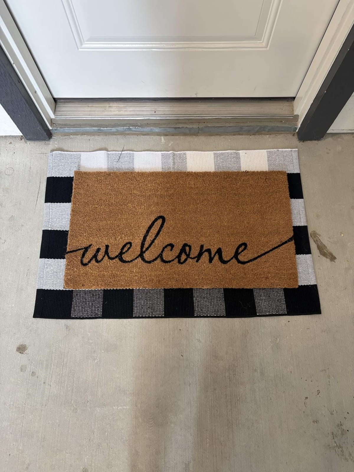 MUBIN Cotton Buffalo Plaid Rug, 27.5x43 Black and White Outdoor Rug Front Door Decorative Mat, Washable Doormat Foldable Area Rug Layered Door Mats Rug for Front Porch, Entryway, Patio customer photo 1