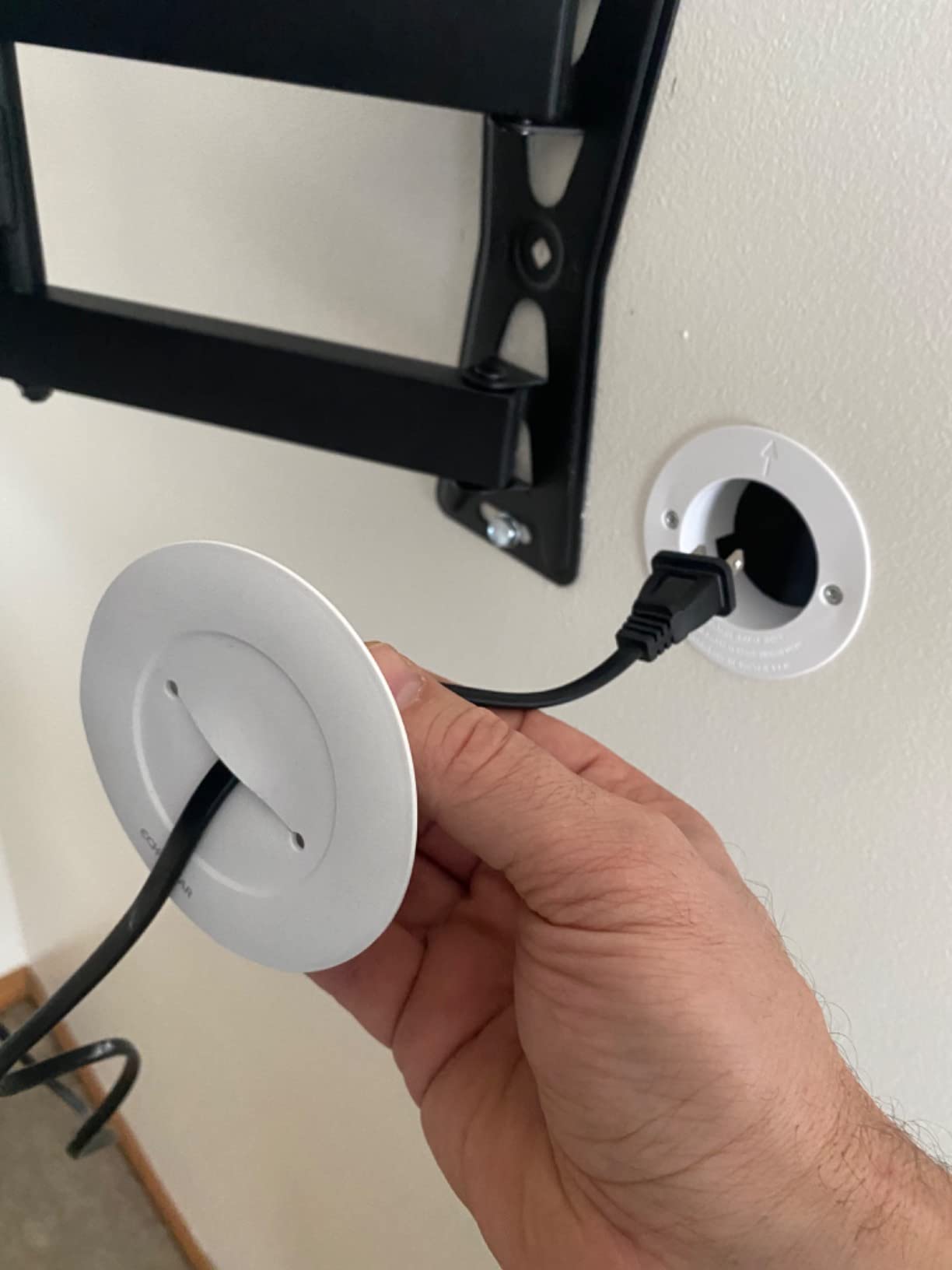 ECHOGEAR TV Cord Hider for Wall Mounted TV 4 Pack - Cable Management Kit Hides TV Wires - Includes 2 Pass Throughs, Locking Brackets, and Hole Saw Drill Attachment (White) customer photo 1