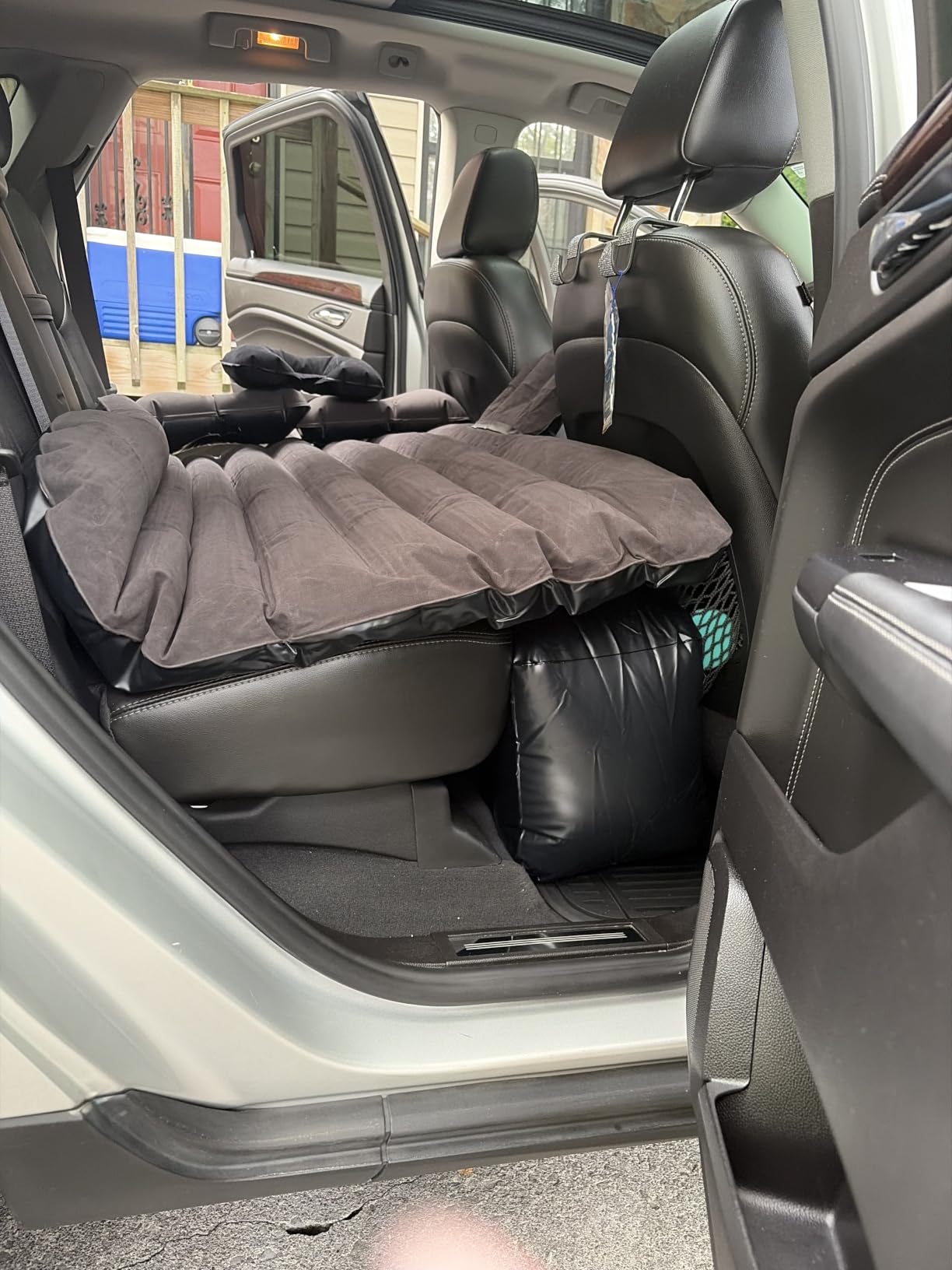 Onirii Inflatable Car Air Mattress Back Seat Bed with Air Pump customer photo 2