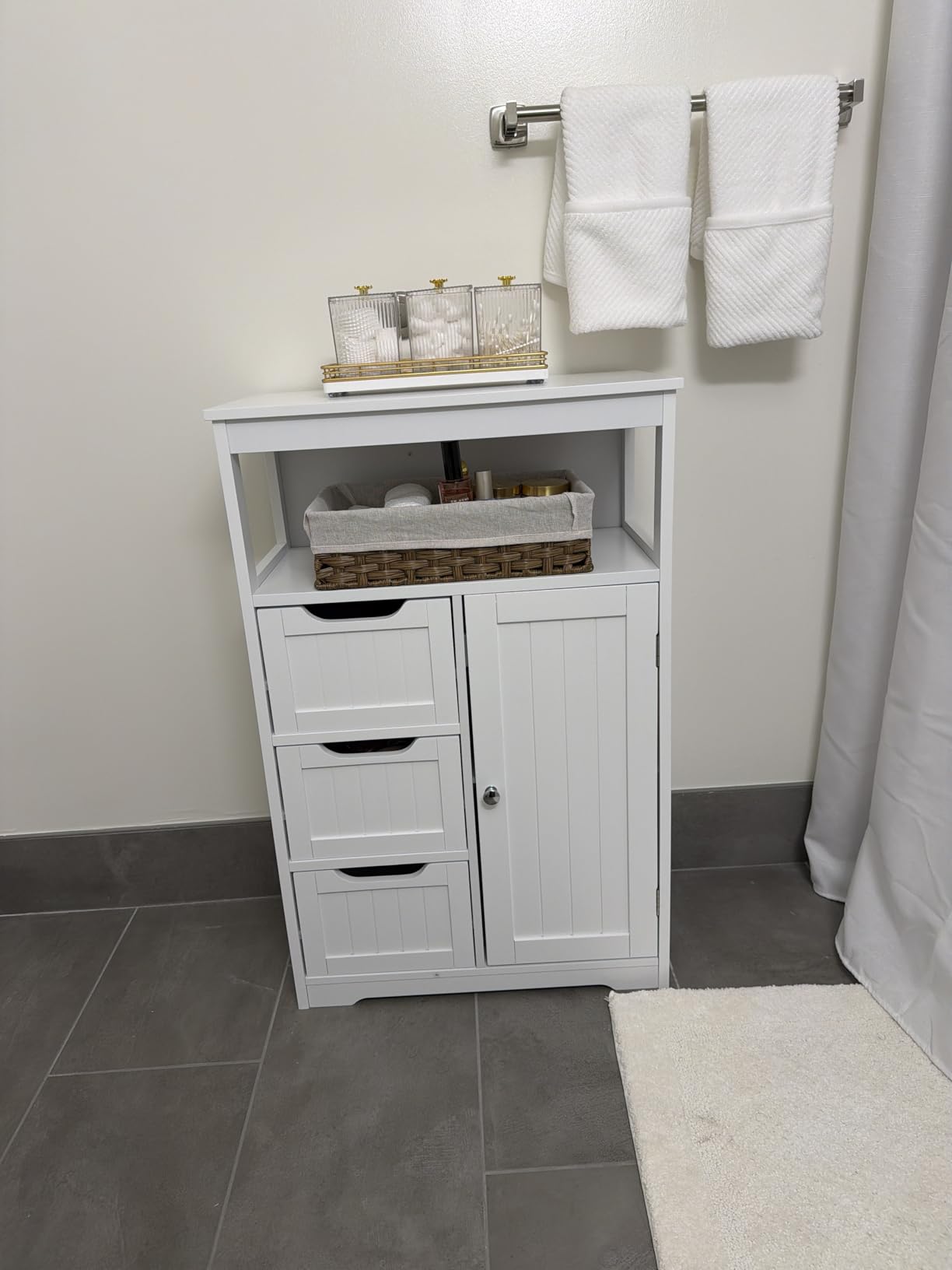Yaheetech Small Freestanding Bathroom Storage Cabinet with 3 Drawers, White customer photo 2