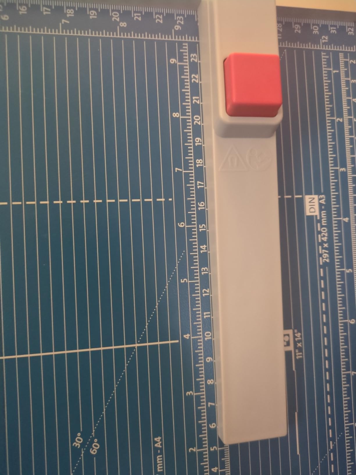 Dahle 552 Professional Rotary Trimmer, 20