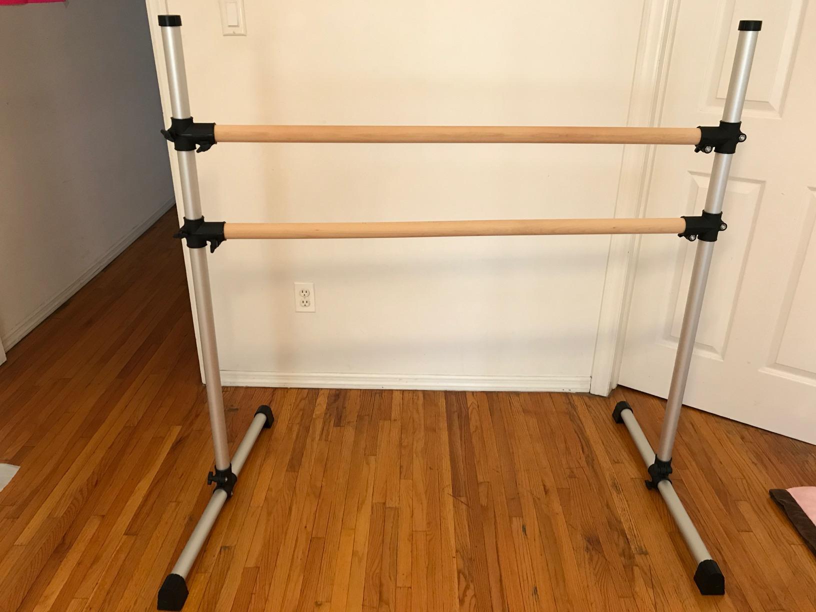 UMEKEN Wood/Aluminum/Steel Ballet Barre 4 Foot Portable Barre Bar Home Adjustable Freestanding Ballet Stretch Dance Bar for Kids Adult with Carry Bag customer photo 2