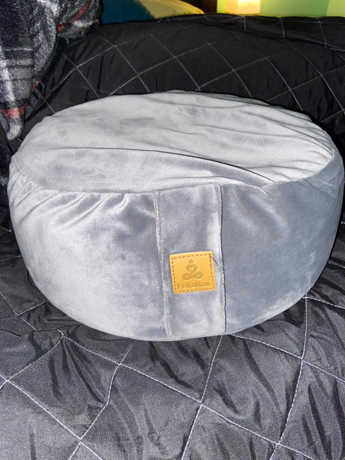 Round Velvet Meditation Pillow D=13