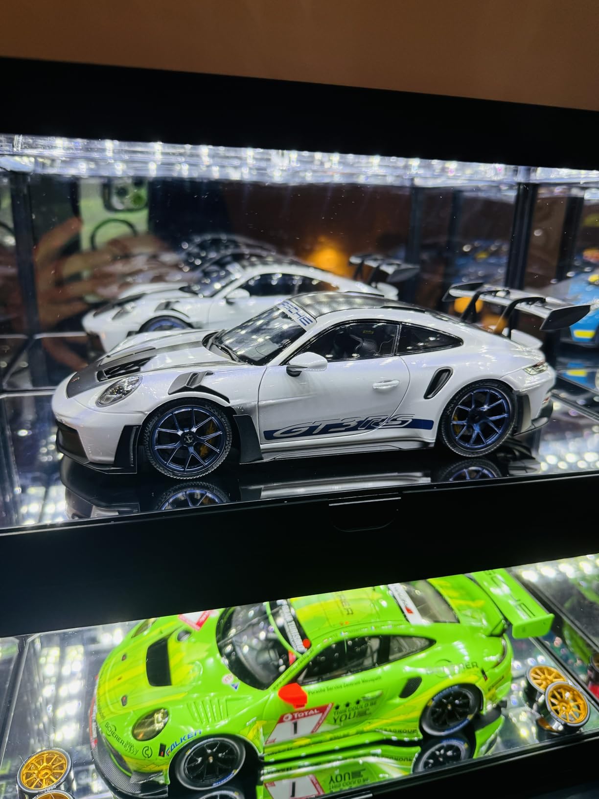 Black Collectible Display Show Case Illumicase+ with LED Lights and Mirror Base and Back for 1:64 1:43 1:32 1:24 1:18 Scale Models customer photo 2