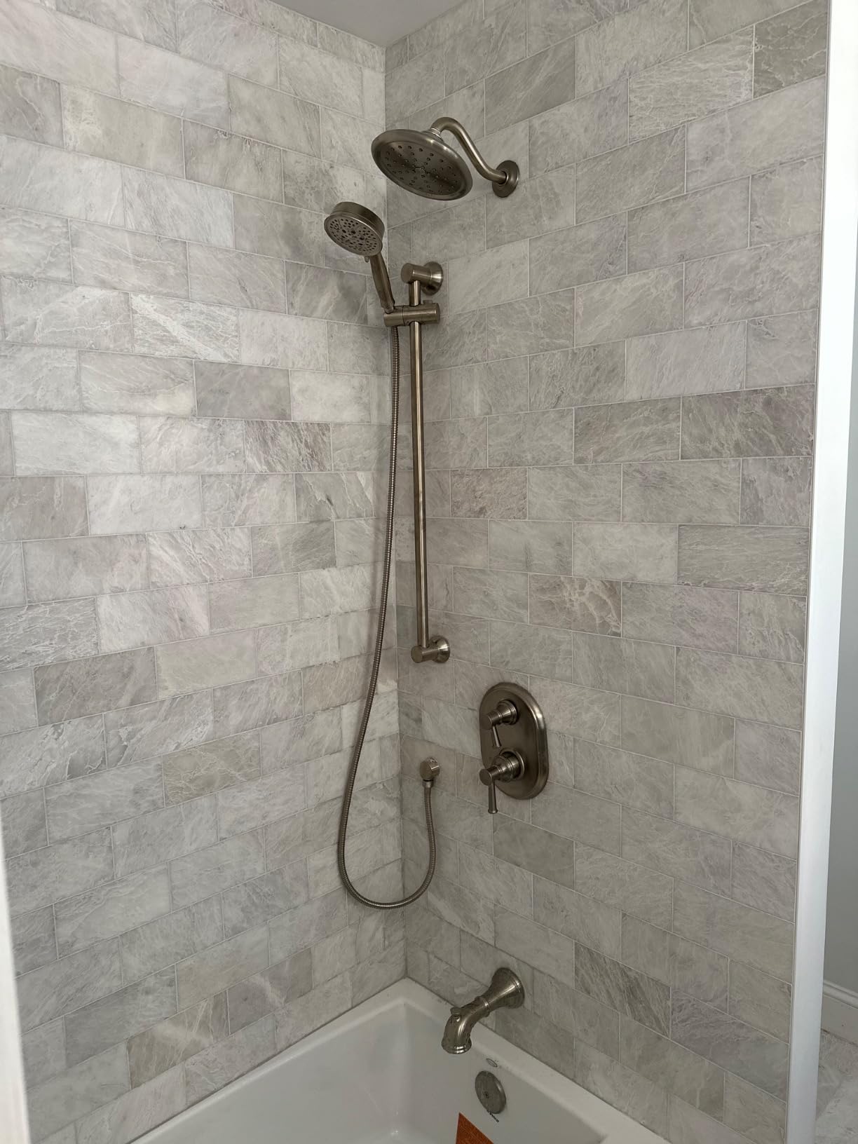 KOHLER K-26109-RA-0 Entity 60-Inch x 30-Inch Alcove Bath with Integral apron, integral flange and right hand drain, White customer photo 2
