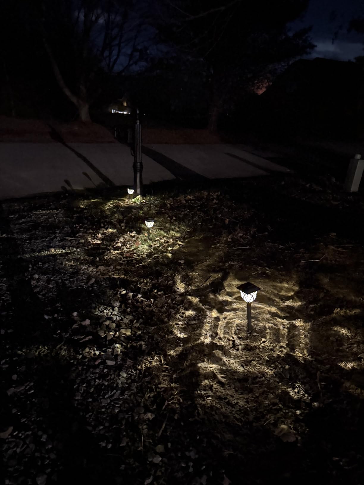 GIGALUMI 6 Pack Solar Lights Outdoor Waterproof, LED Solar Garden Lights customer photo 2