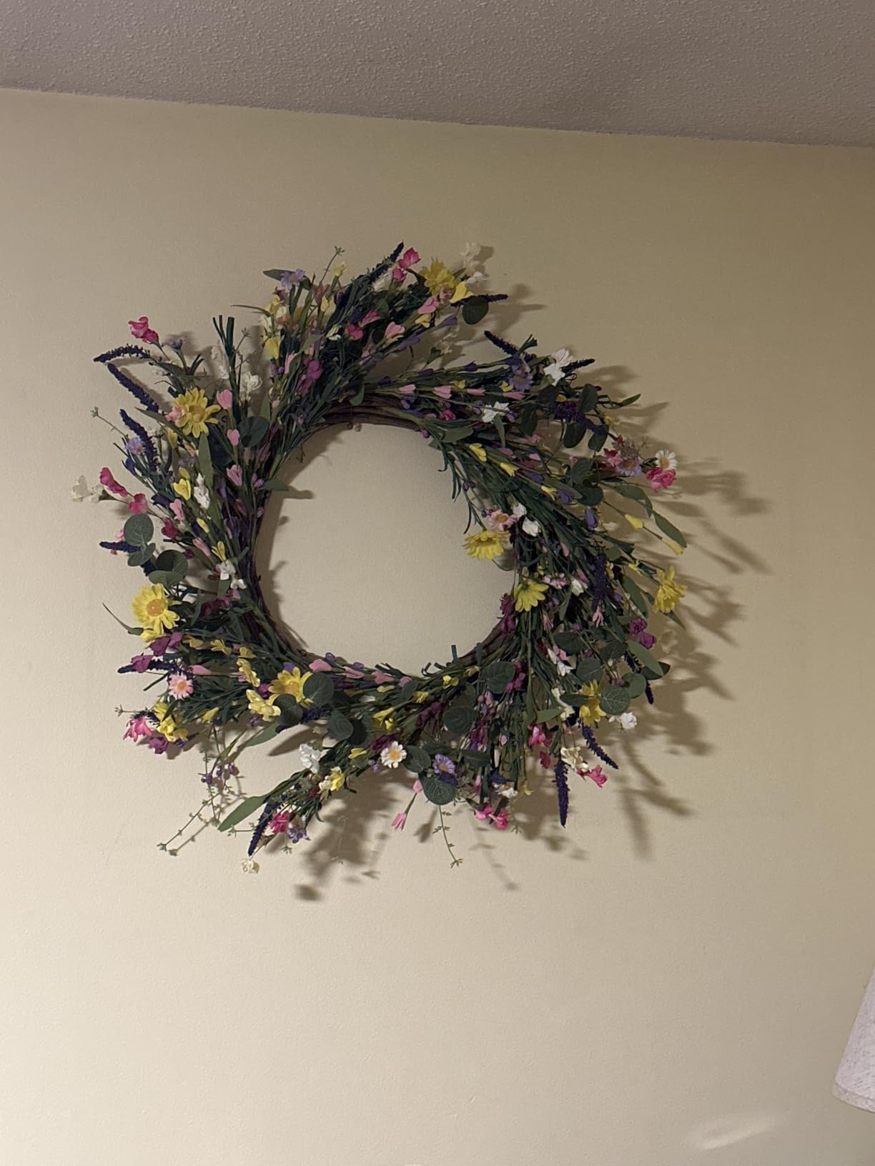 J'FLORU Spring Wreath 24 Inch Summer Wreaths for Front Door Artificial Flower Wreath with Daisy and Lavender for Indoor Outdoor and Easter Celebration customer photo 2