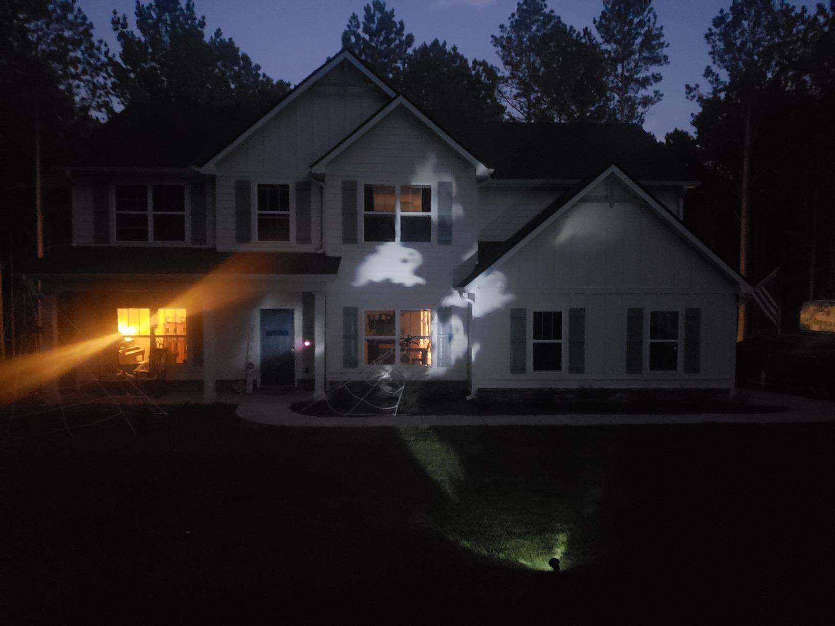 PEIDUO Halloween Projector Lights, Rotating Ghost Projector Halloween, Waterproof Outdoor Halloween Projector, Landscape, Yard, Patio, Garden, Party Decor customer photo 2