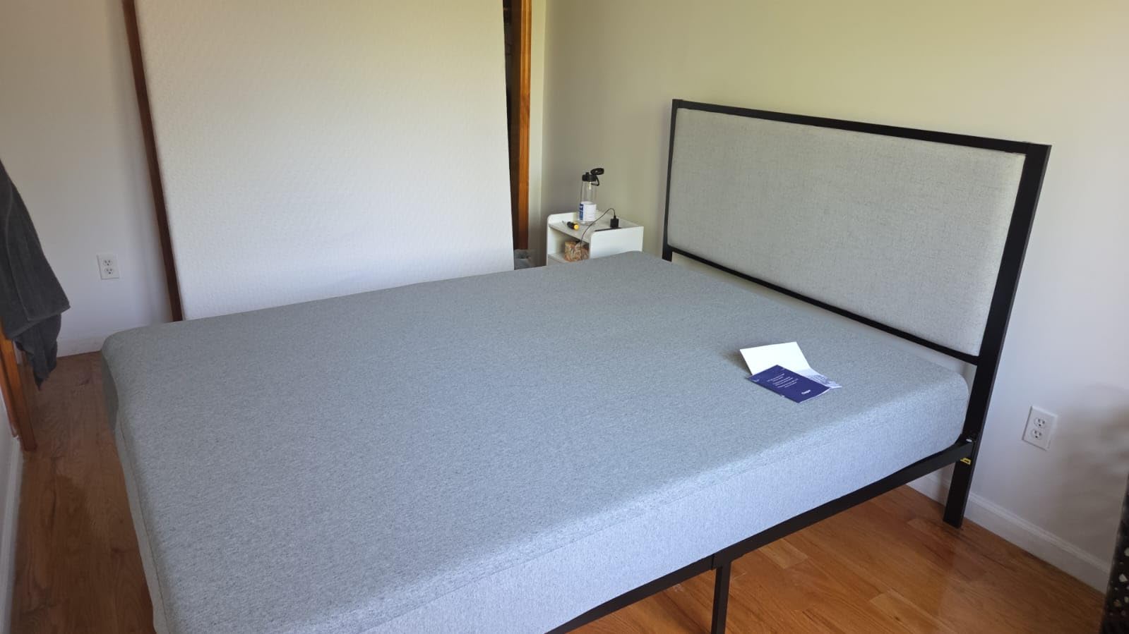 Casper Sleep Element Queen Mattress - Medium Feel - Motion Isolation - Breathable, Cooling Memory Foam - 100-Night Trial - CertiPUR-US customer photo 1