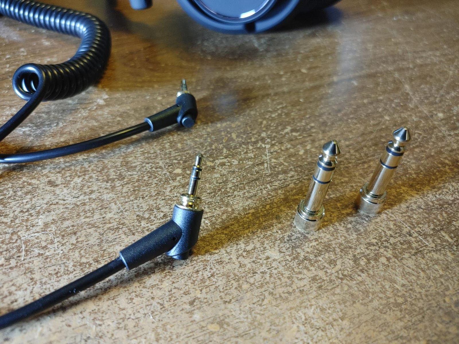 MAONO MH601 Wired Studio Headphone for Podcast Recording Stream DJ Mixing customer photo 2
