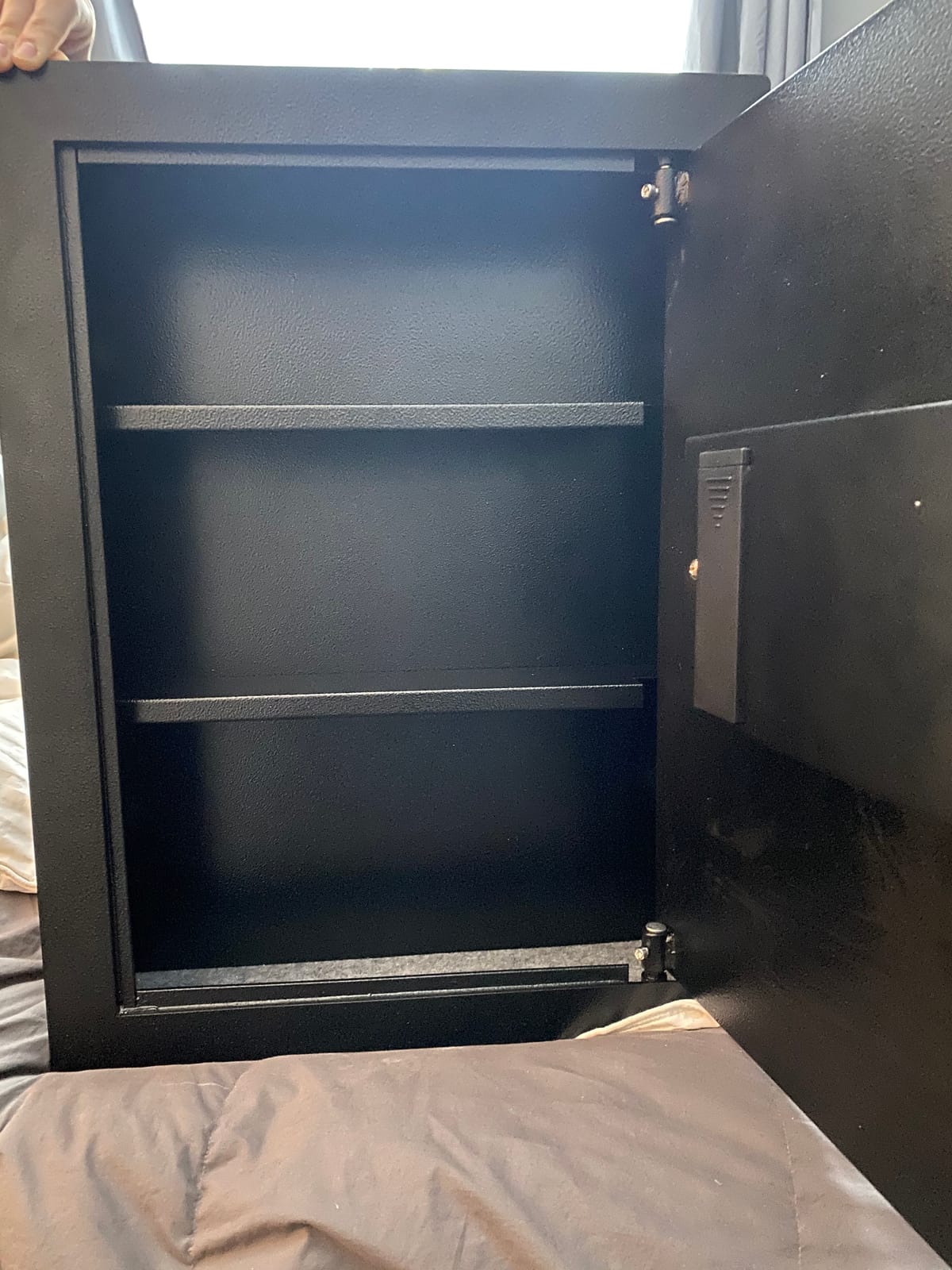Langger V Biometric Wall Safe, Hidden Fingerprint Security Wall Safe customer photo 2
