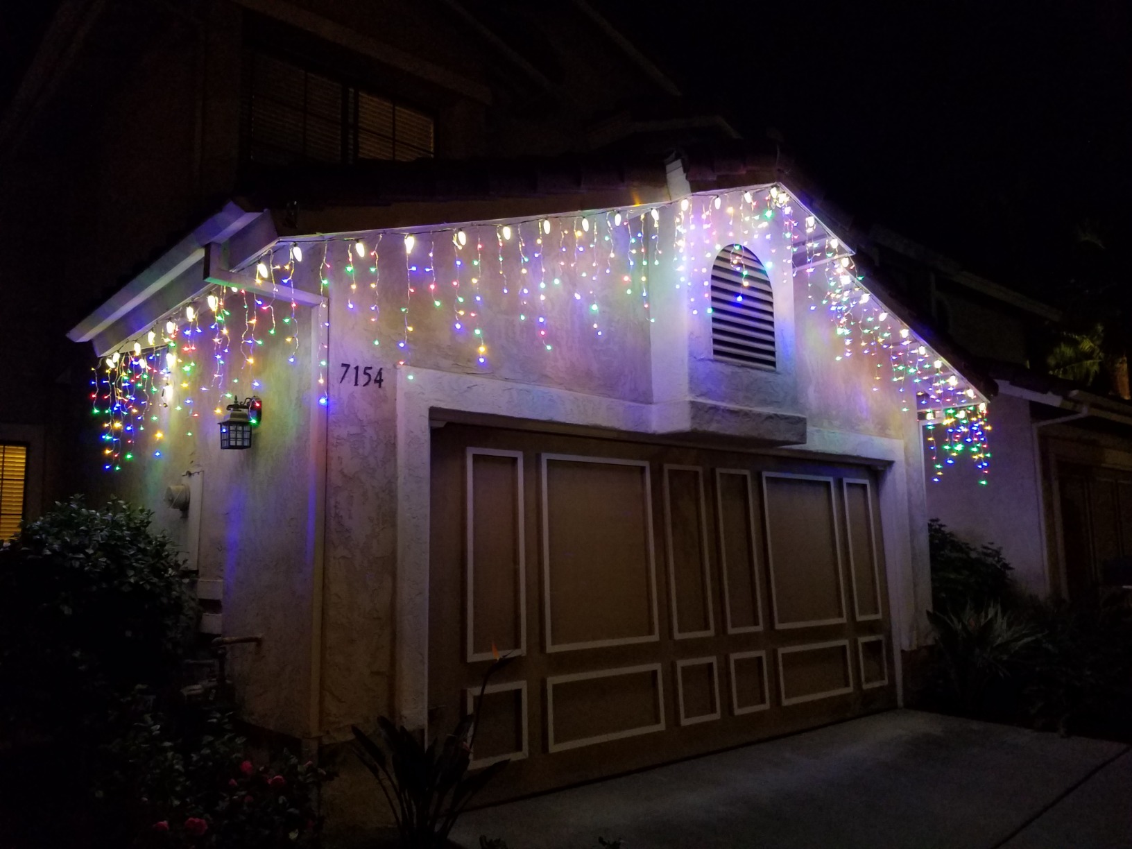 Ollny Icicle Lights for Outside, 306LED 25FT Waterproof Christmas Light customer photo 2