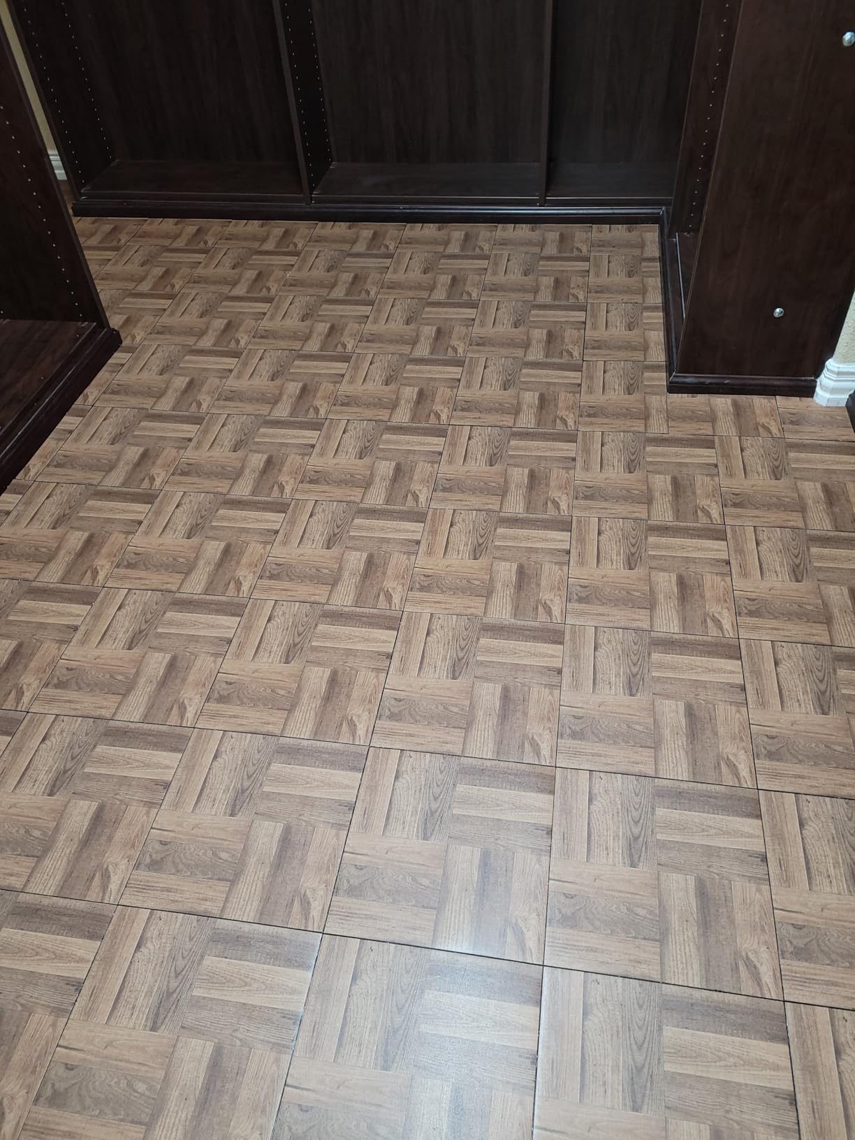 Big Floors Portable Dance Floor, Interlocking Dance Floor Tiles, Lightweight Plastic Modular Kit (3' X 3'), Light Maple Finish, 21 Piece (9 Sq Ft) customer photo 1