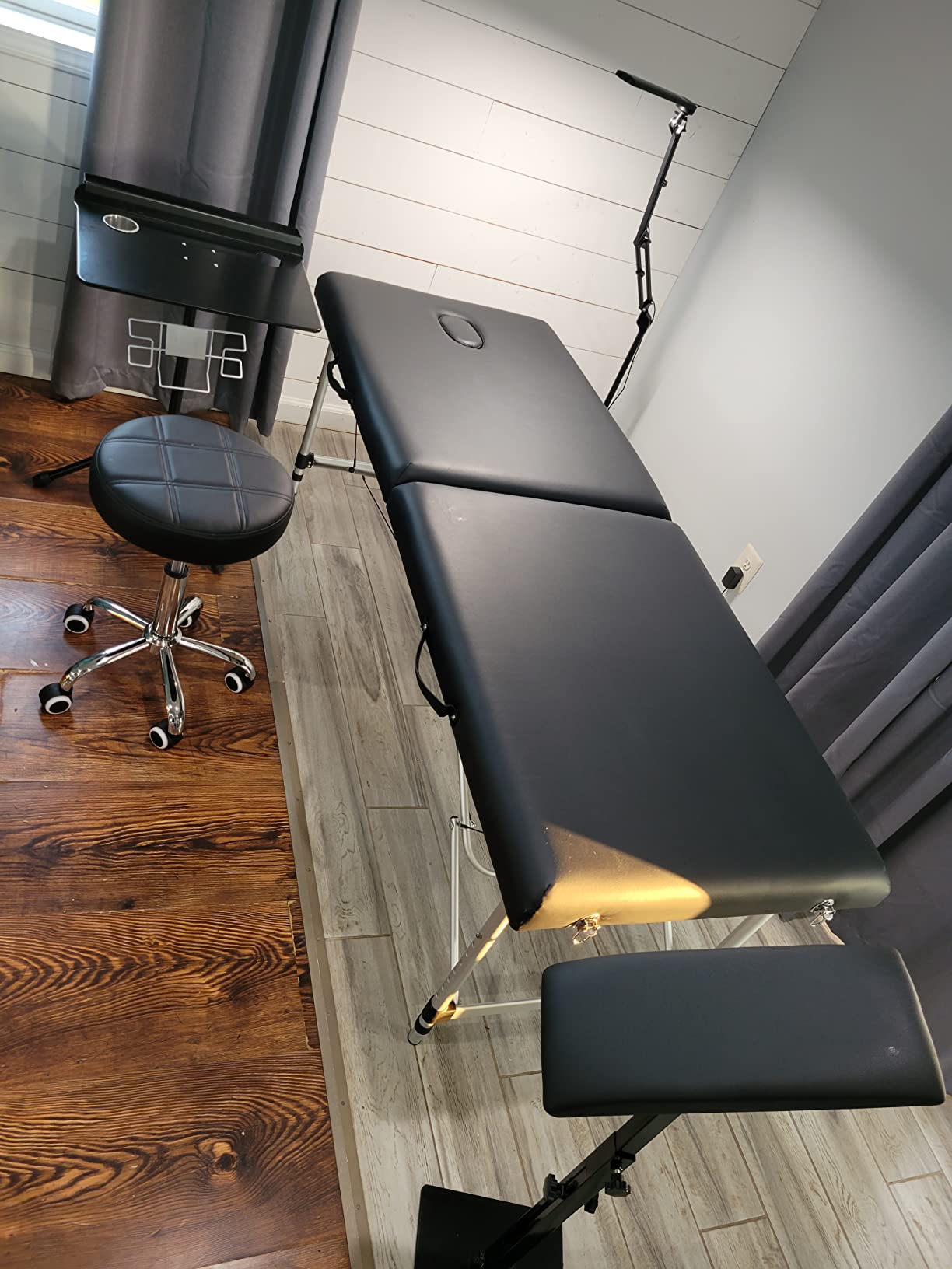 Yaheetech Portable Massage Table Foldable, Adjustable Salon Lash Bed, Black customer photo 1