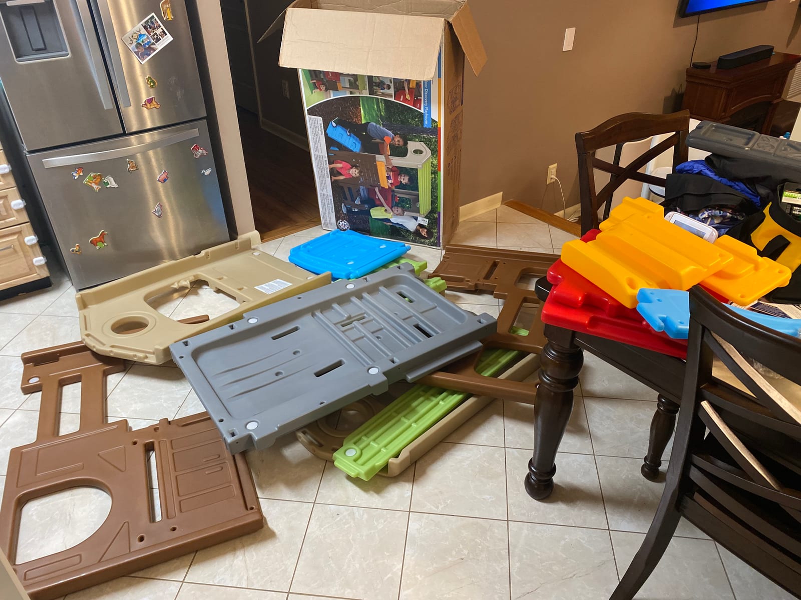 Simplay3 Young Explorers Discovery Playhouse - Indoor or Outdoor Clubhouse and Activity Playset for Toddlers and Kids, Made in USA customer photo 2
