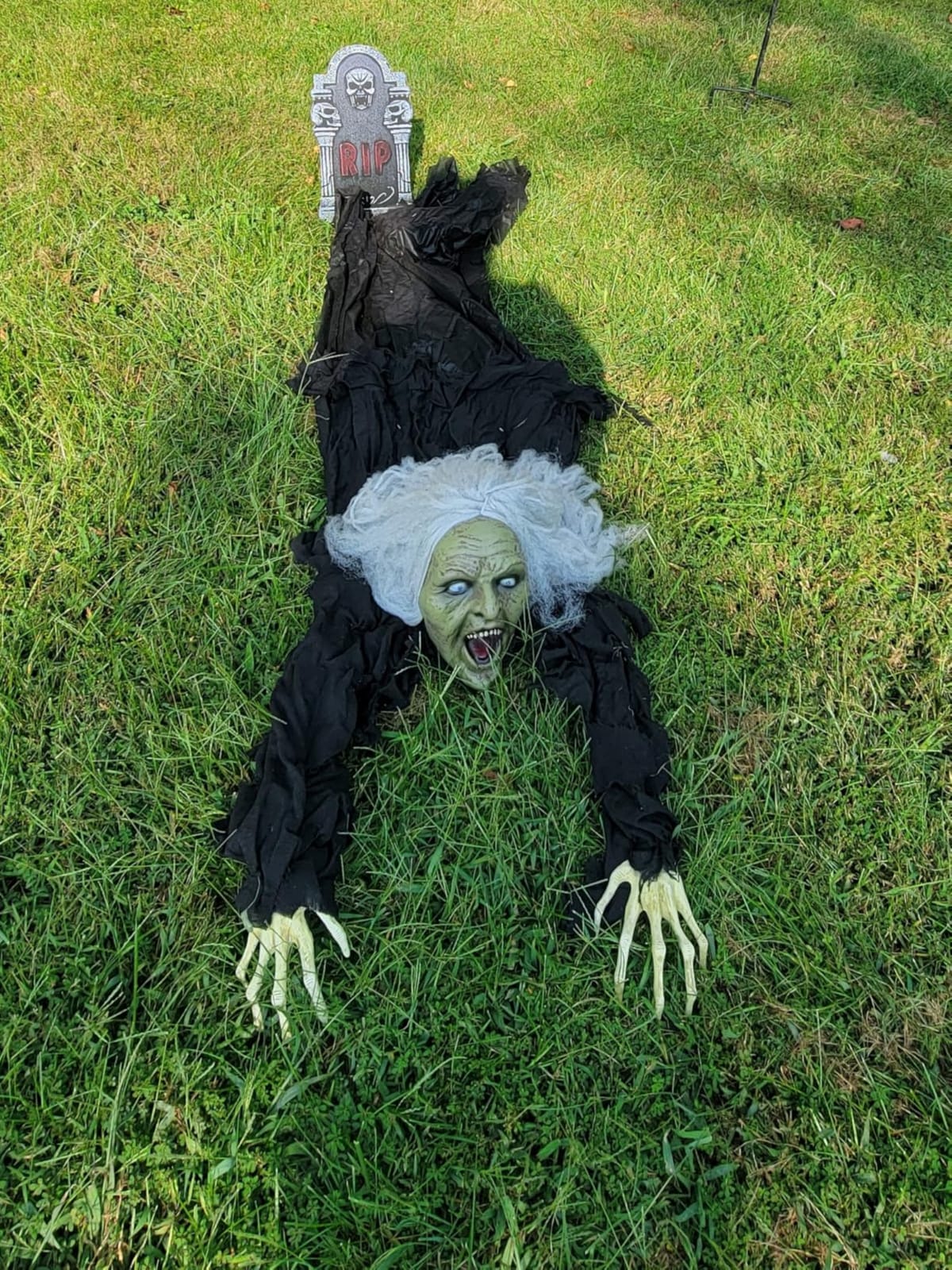 JOYIN Halloween Decorations Outdoor Light-Up Zombie Groundbreaker with bloodstain and Creepy Sound for Halloween Outside Decor Lawn Yard Patio Graveyard Decoration, Haunted House Prop customer photo 2